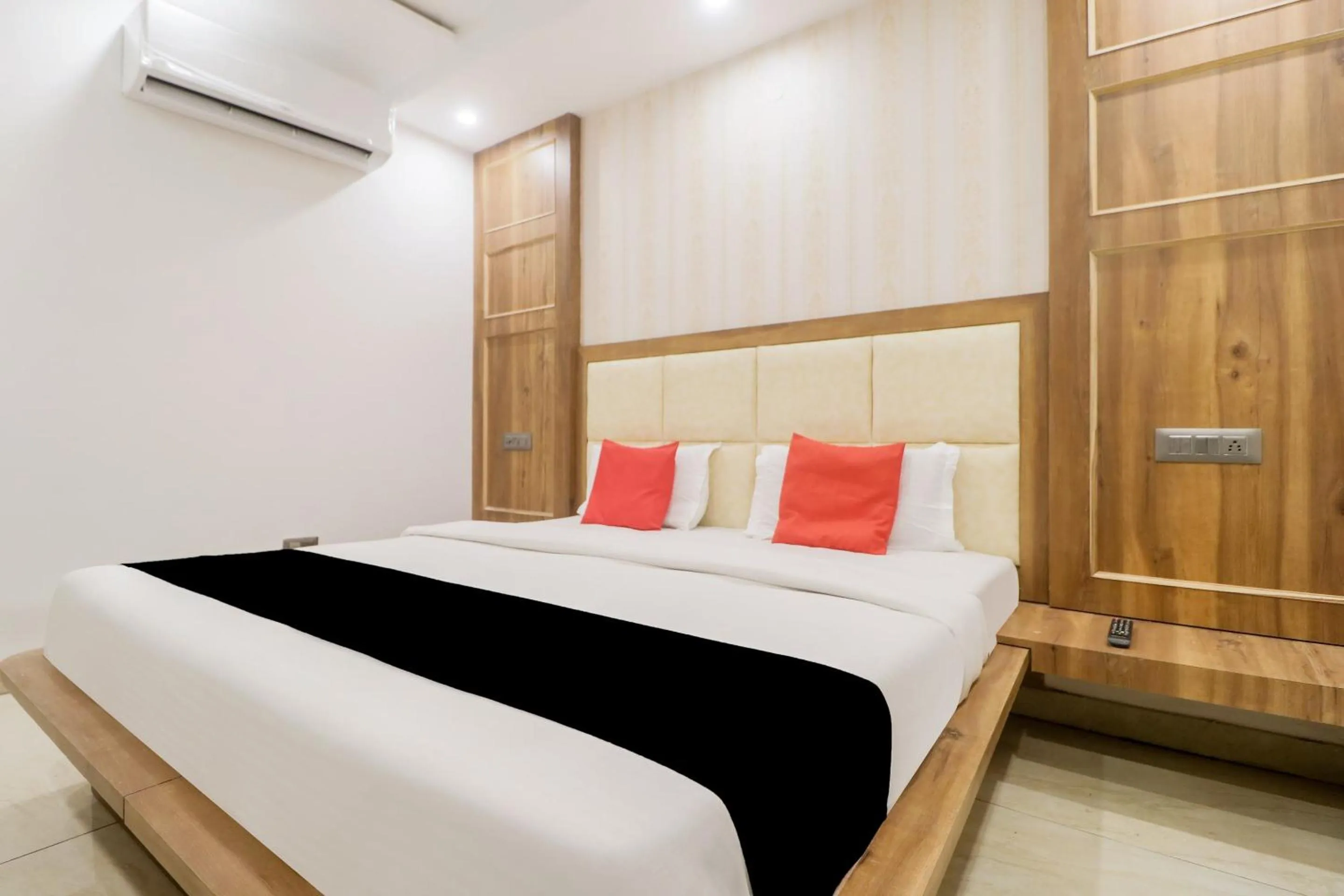 Bedroom in Hotel O Citywalk