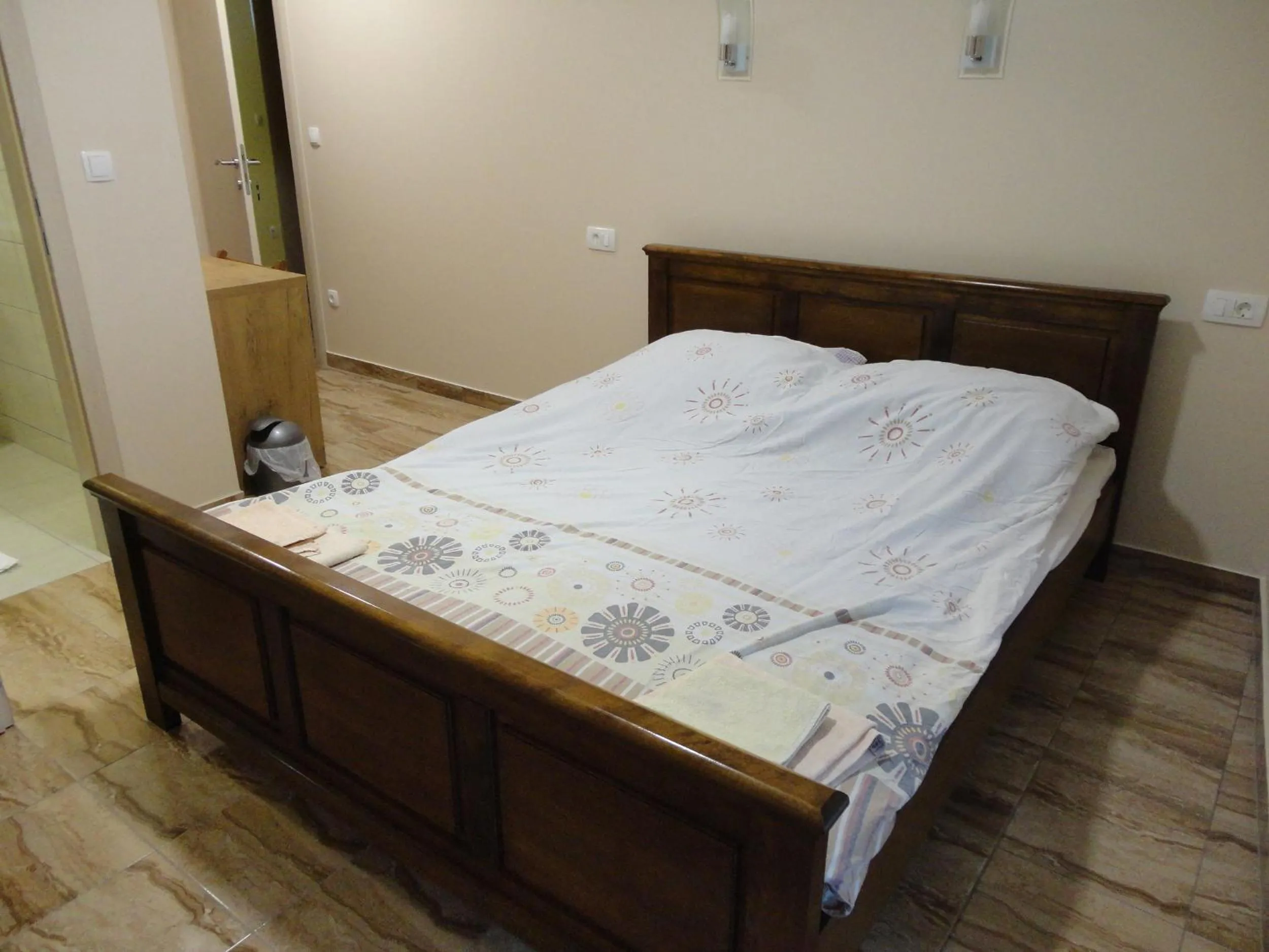 Double or Twin Room with City View in Prenoćište "Magnus"