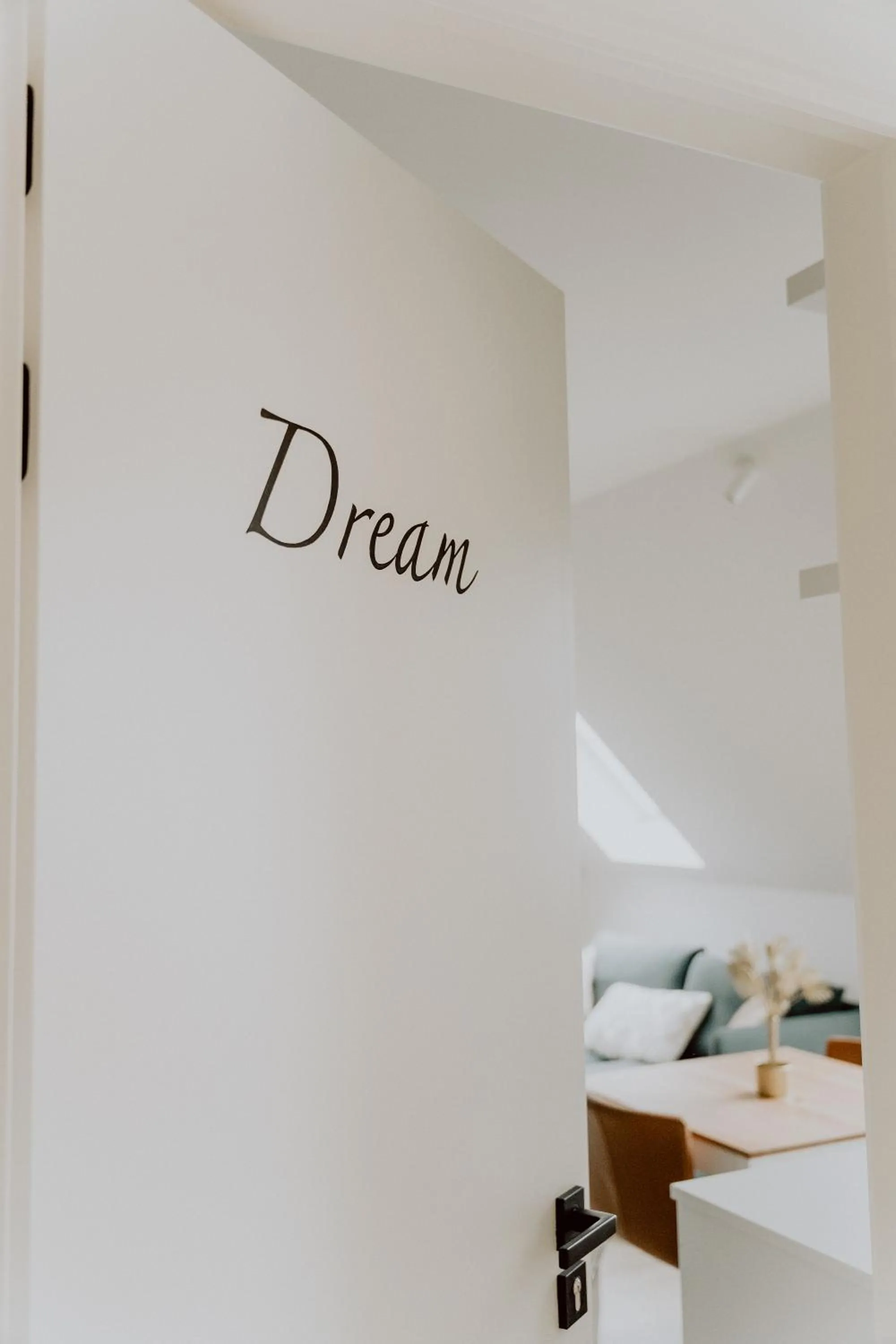 Facade/entrance, Bed in Ramslo