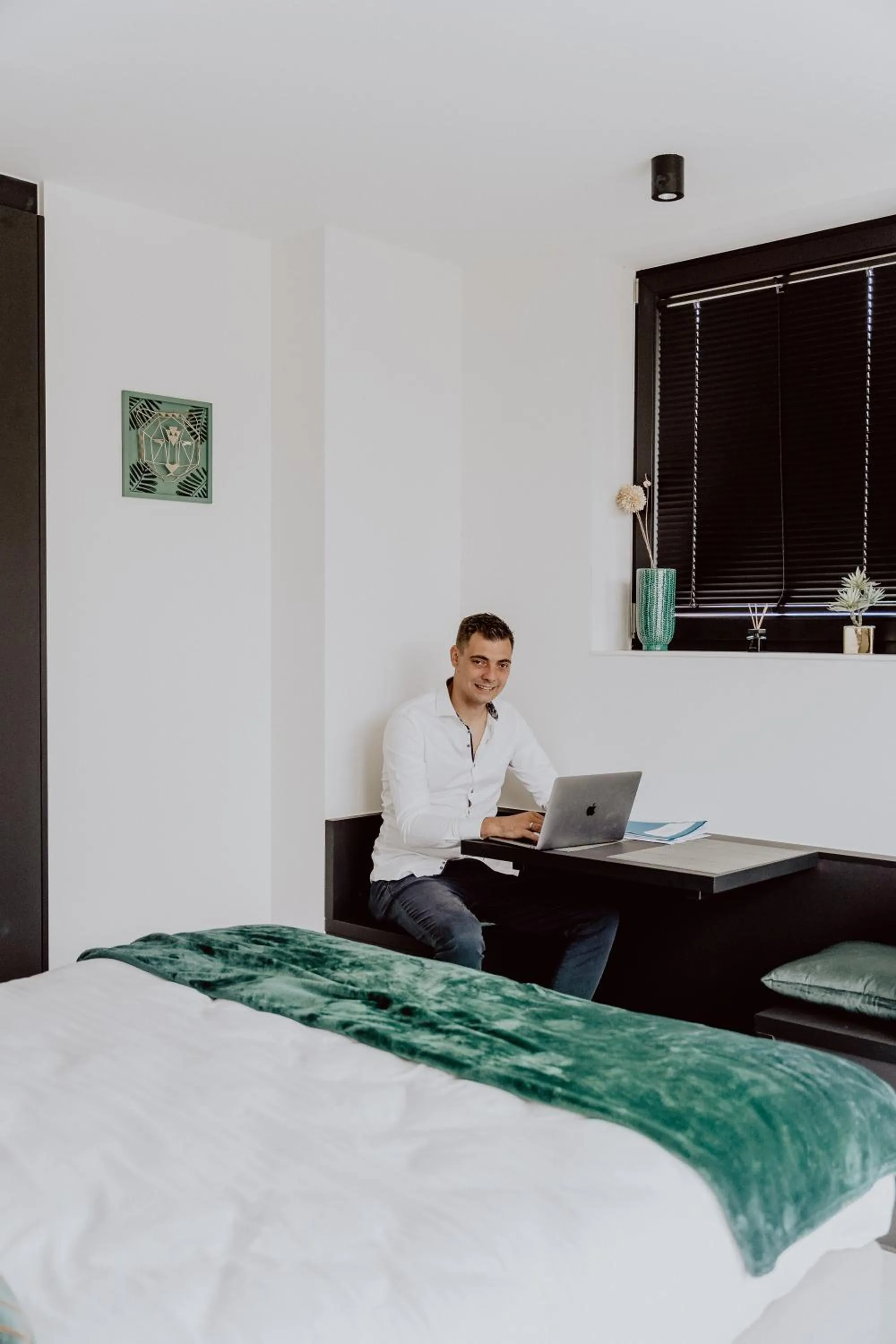 People, Bed in Ramslo