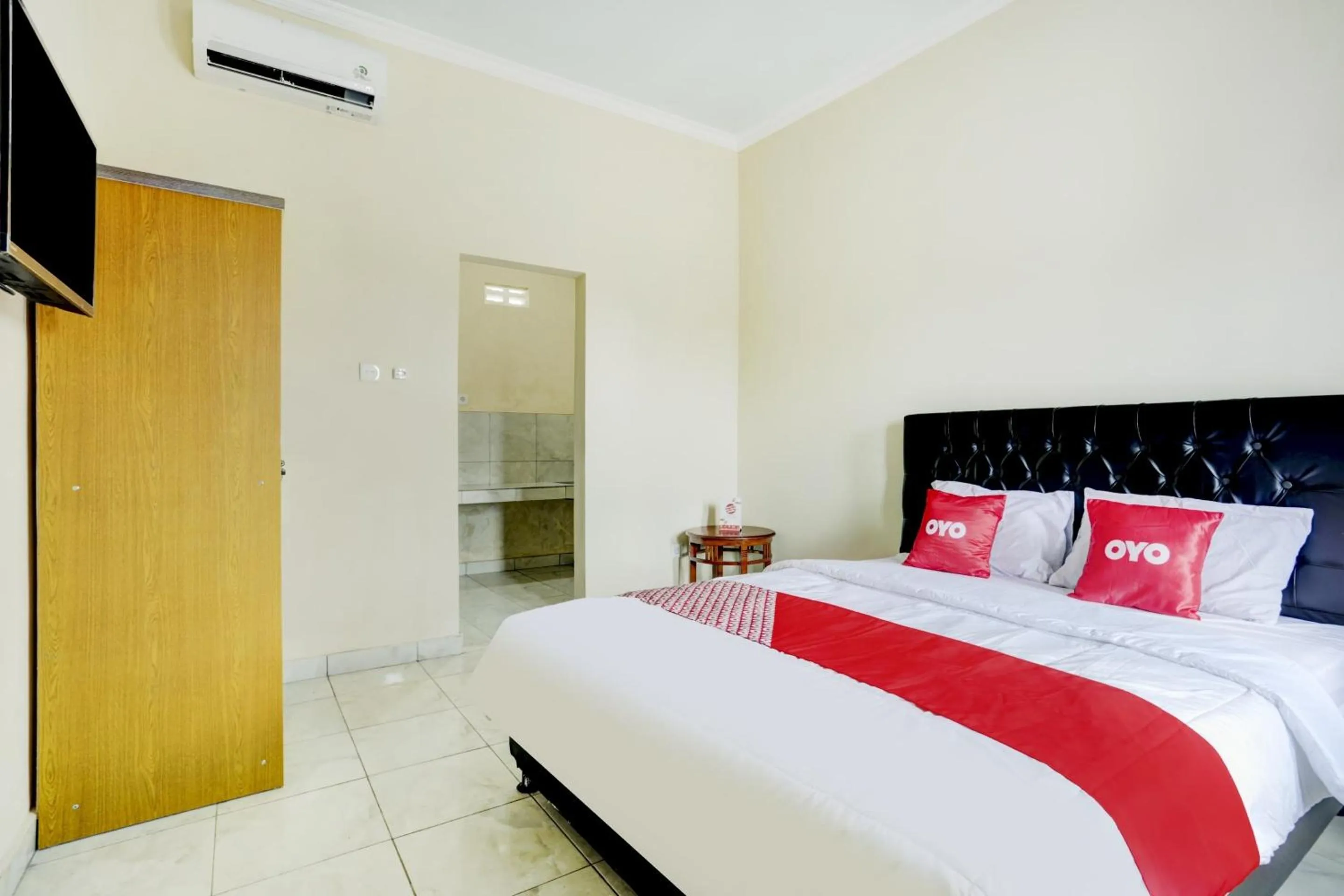 Bedroom, Bed in Hotel O Pondok Dukuh