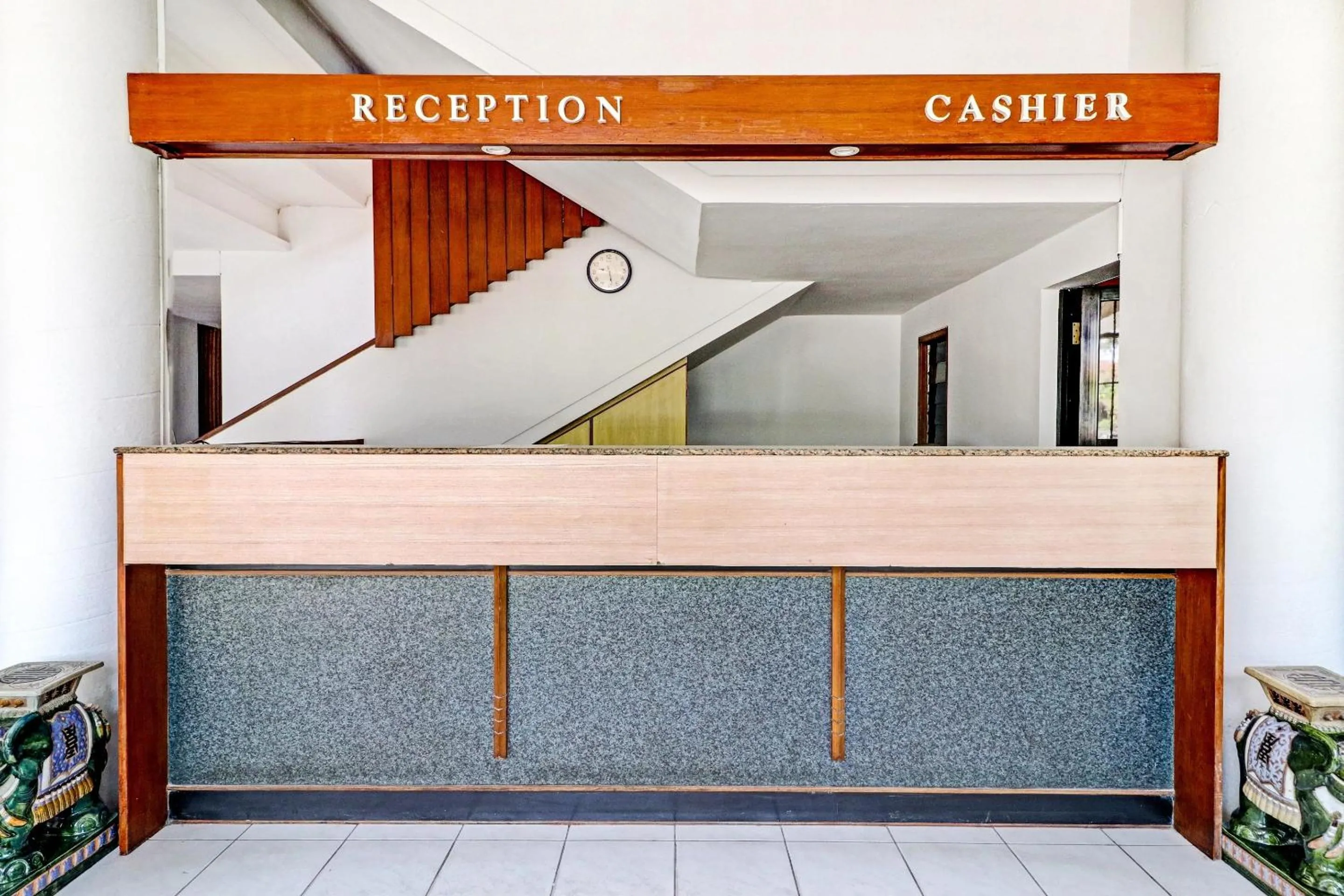 Lobby or reception in Collection O Riau Near Trans Studio Bandung Formerly Asteria Hotel