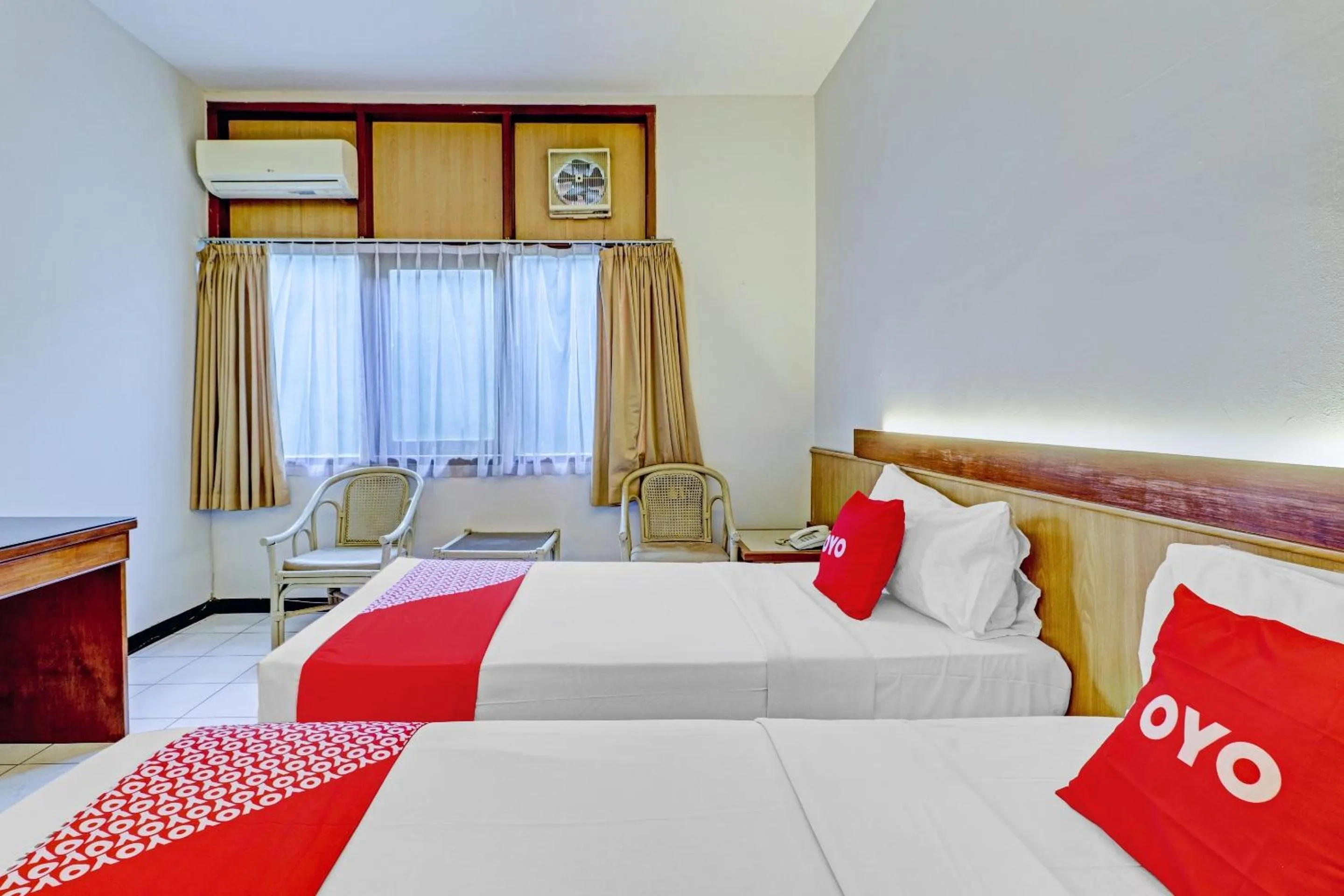 Bedroom, Bed in Collection O Riau Near Trans Studio Bandung Formerly Asteria Hotel