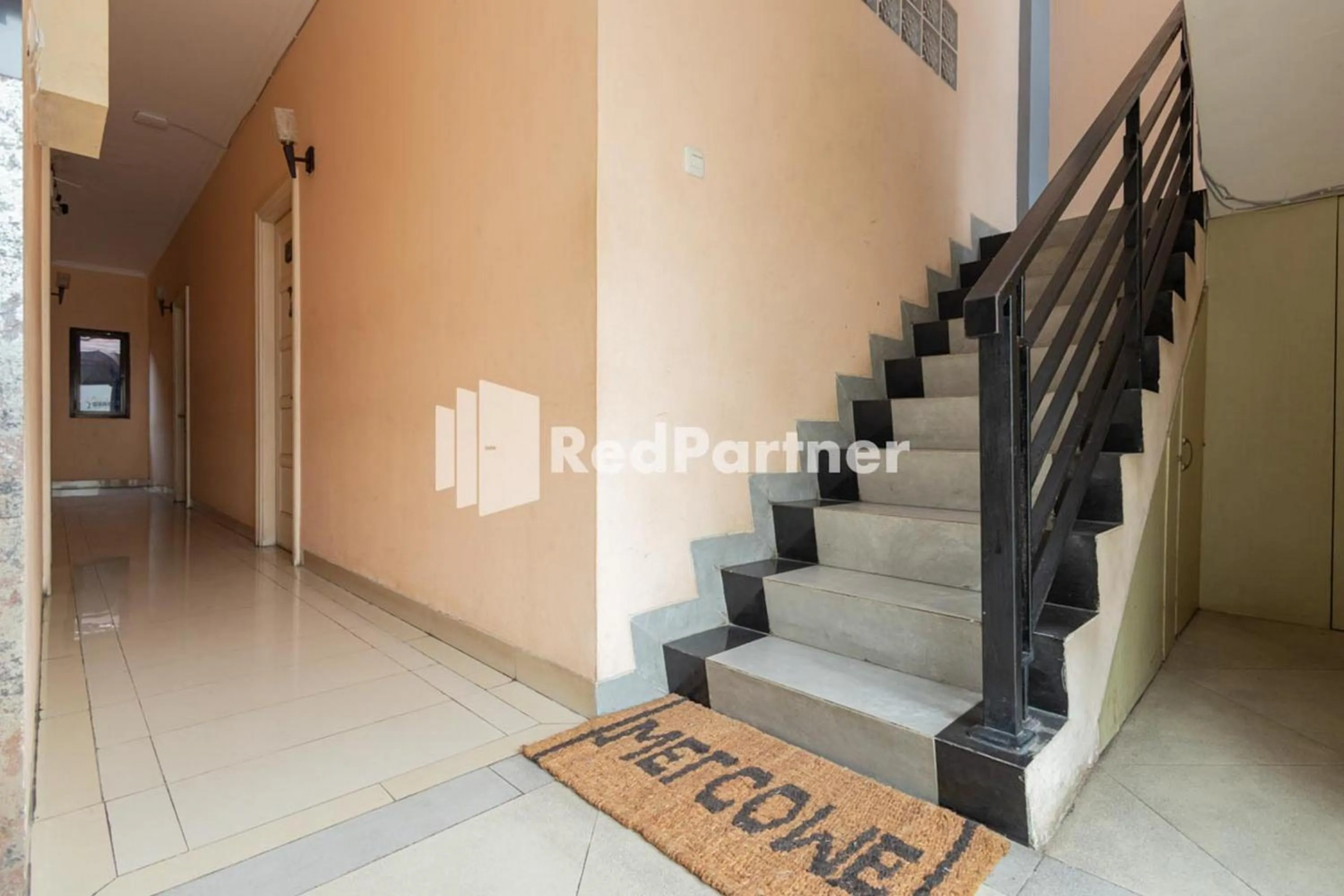 Property building in Star Hotel Jaksa Mitra RedDoorz