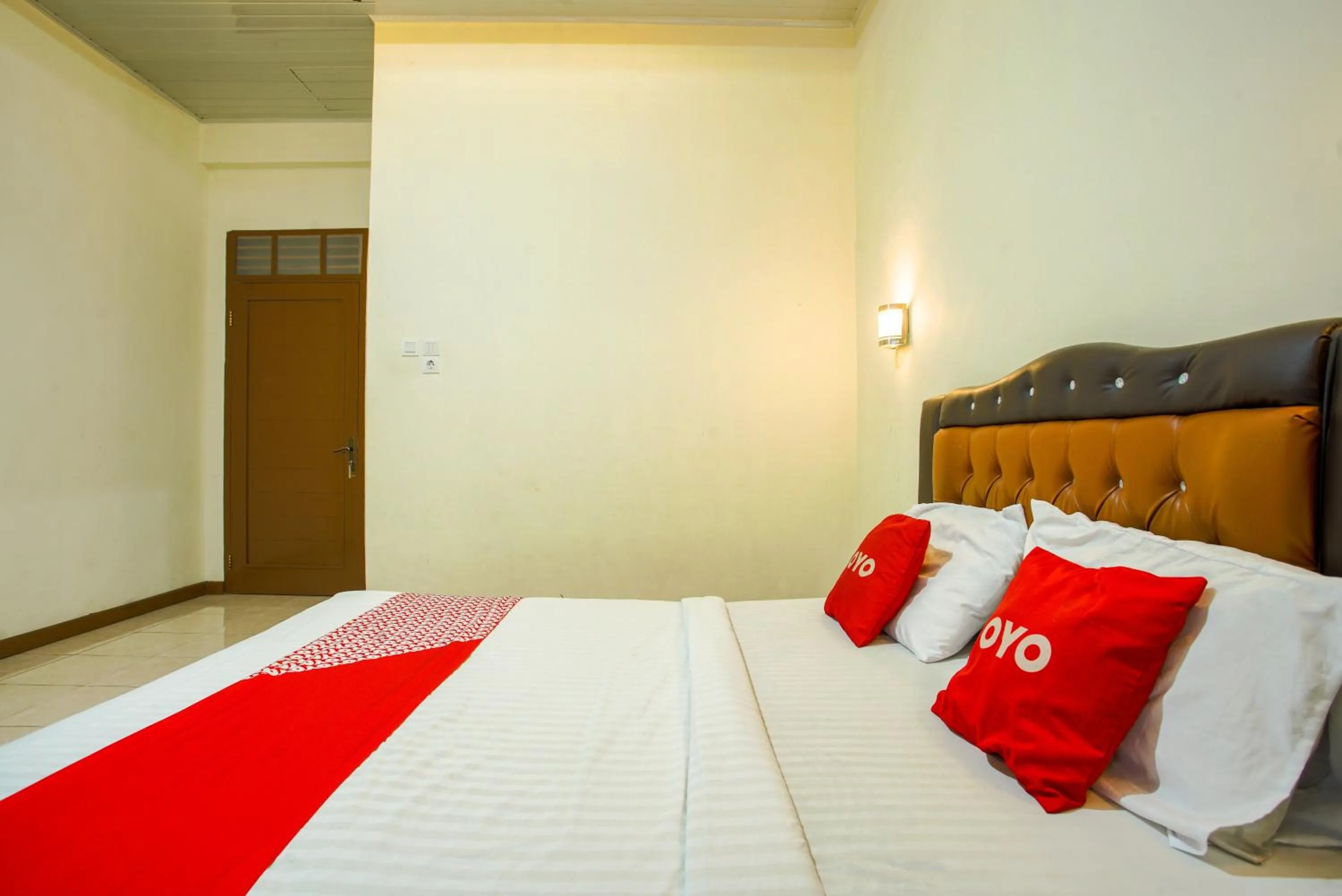 Bedroom, Bed in Capital O 90643 Suri Guest House Syariah