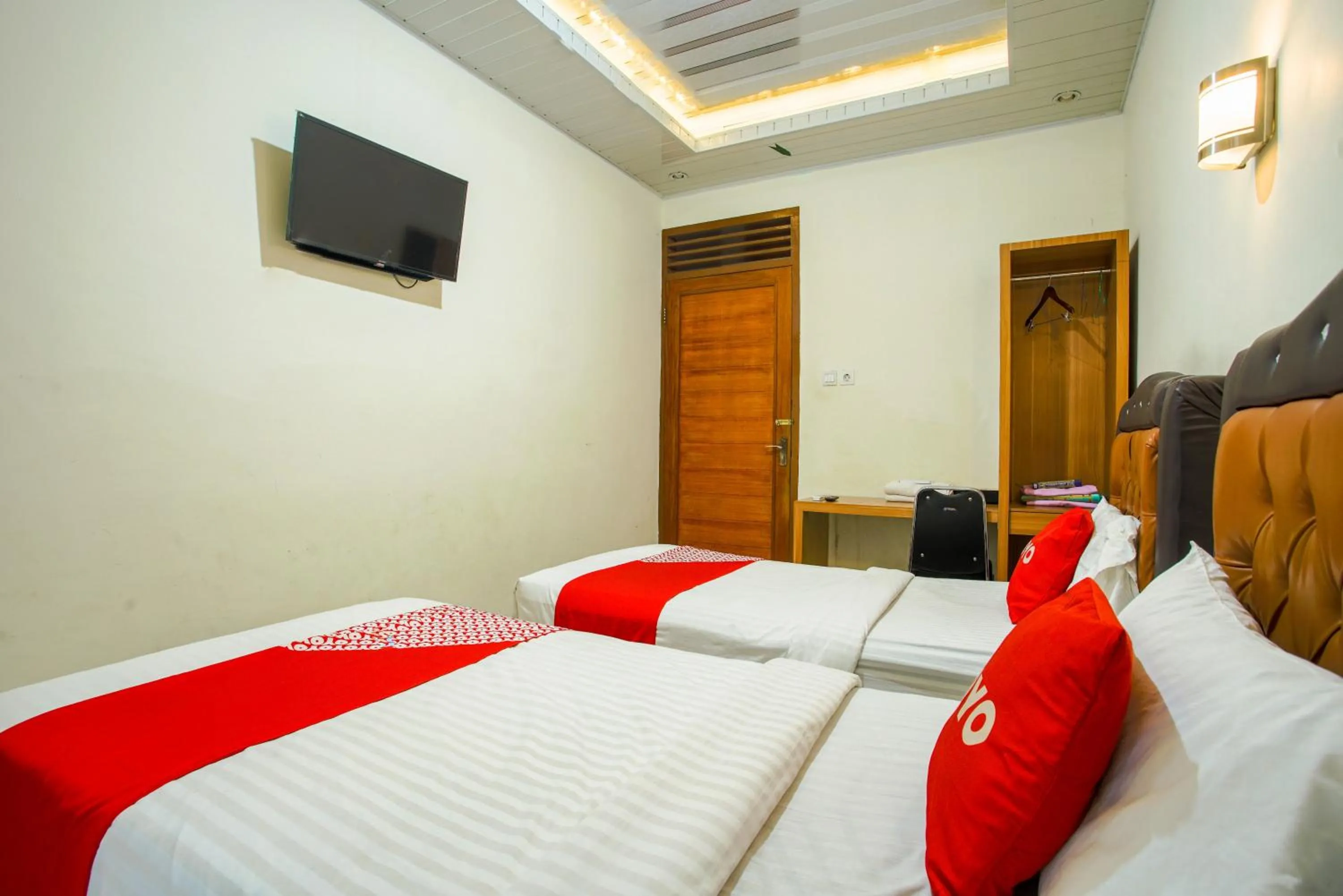 Bedroom, Bed in Capital O 90643 Suri Guest House Syariah