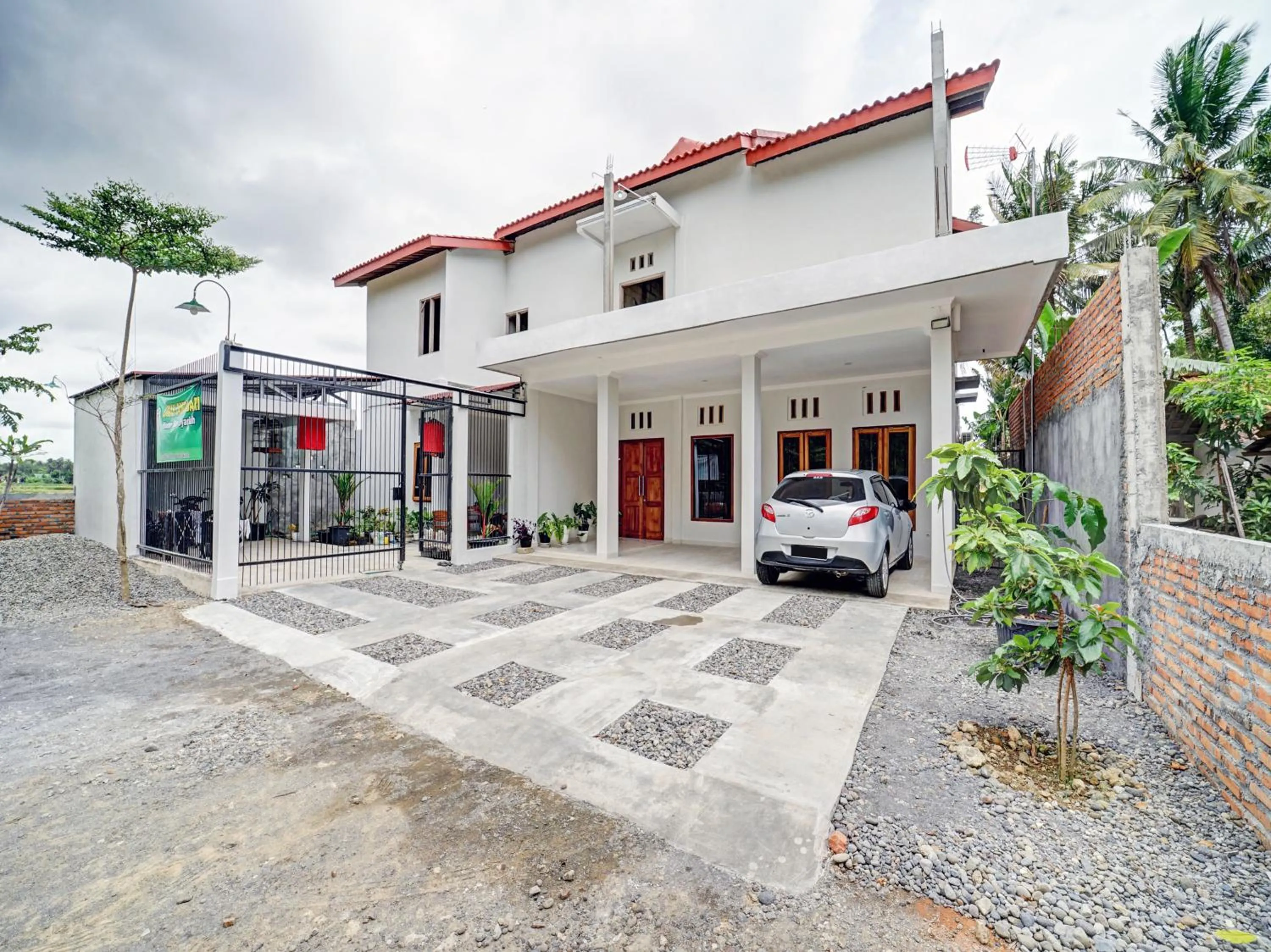 Property building in RedDoorz at Omah Candi Sari near Airport YIA
