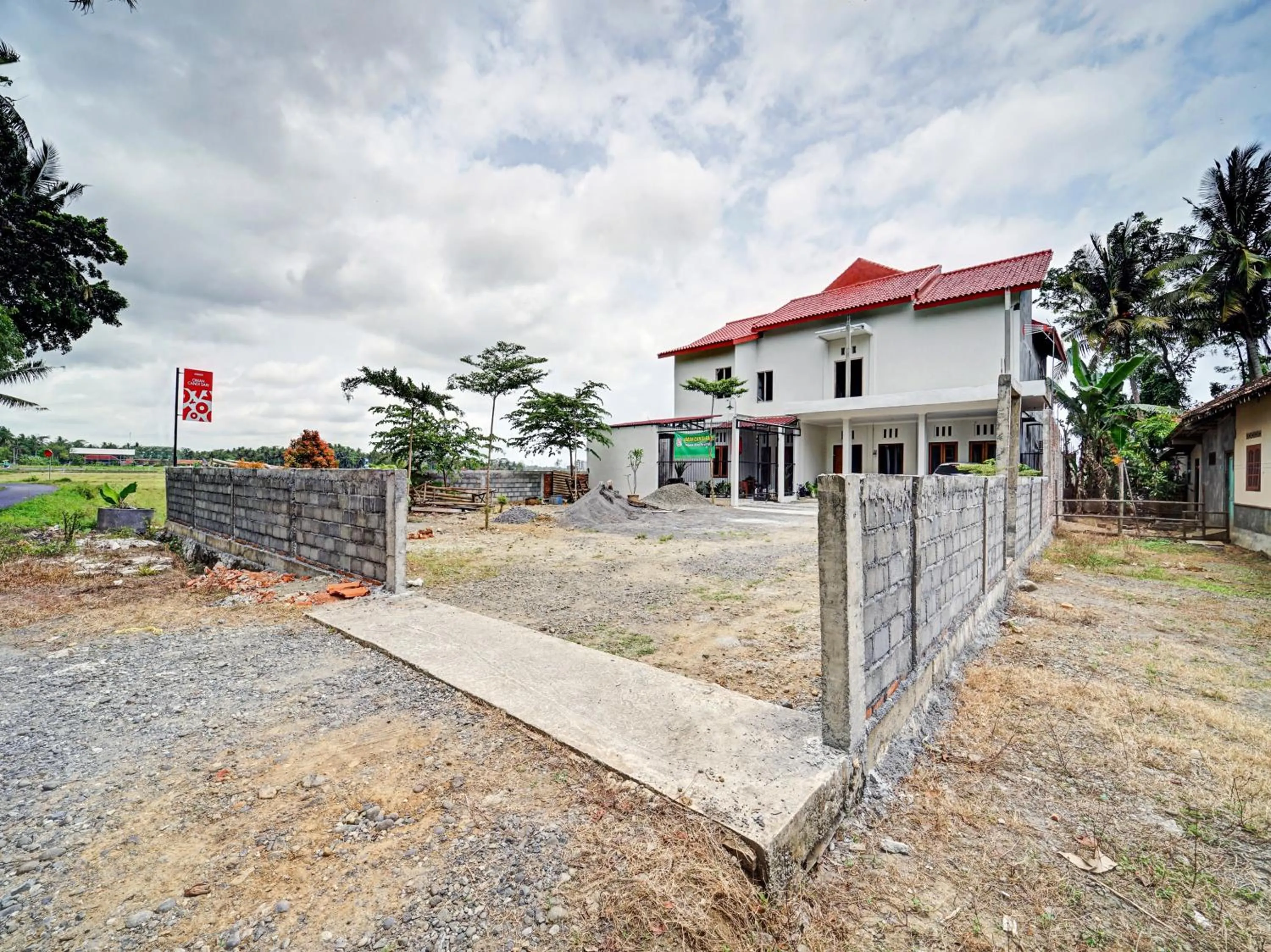 Property building in RedDoorz at Omah Candi Sari near Airport YIA