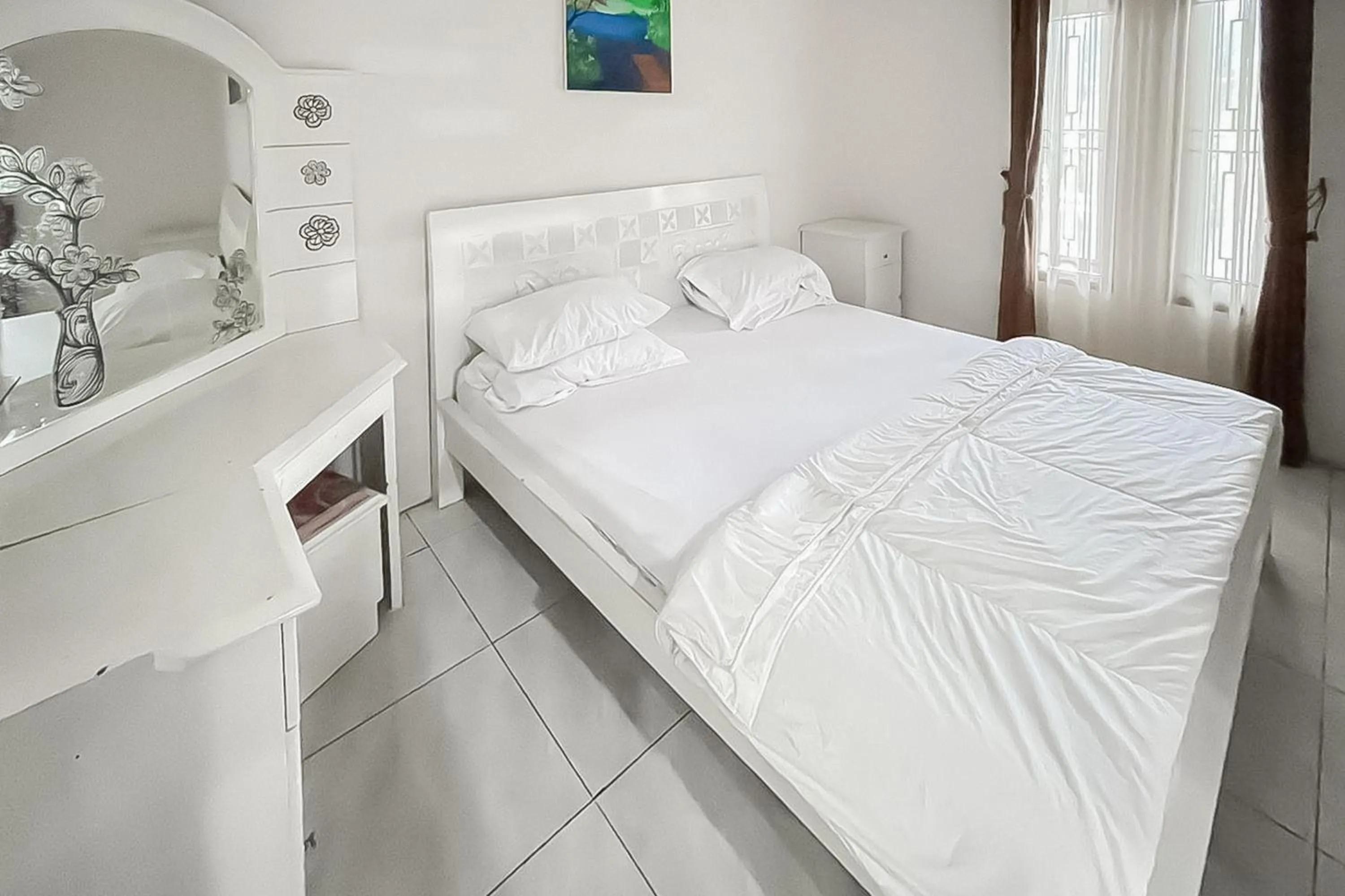 Bed in RedDoorz Resort Syariah At Rancakalong Sumedang