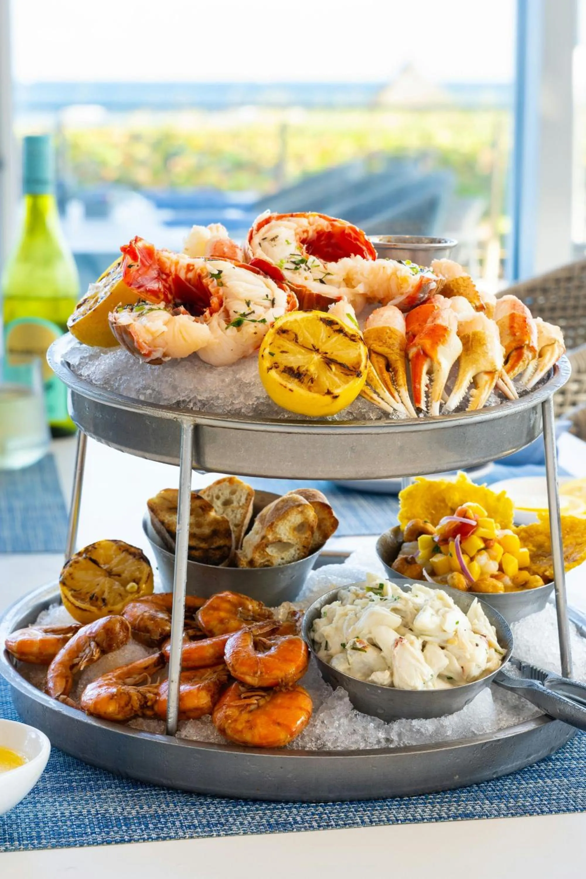 Lounge or bar in Fort Lauderdale Marriott Harbor Beach Resort & Spa