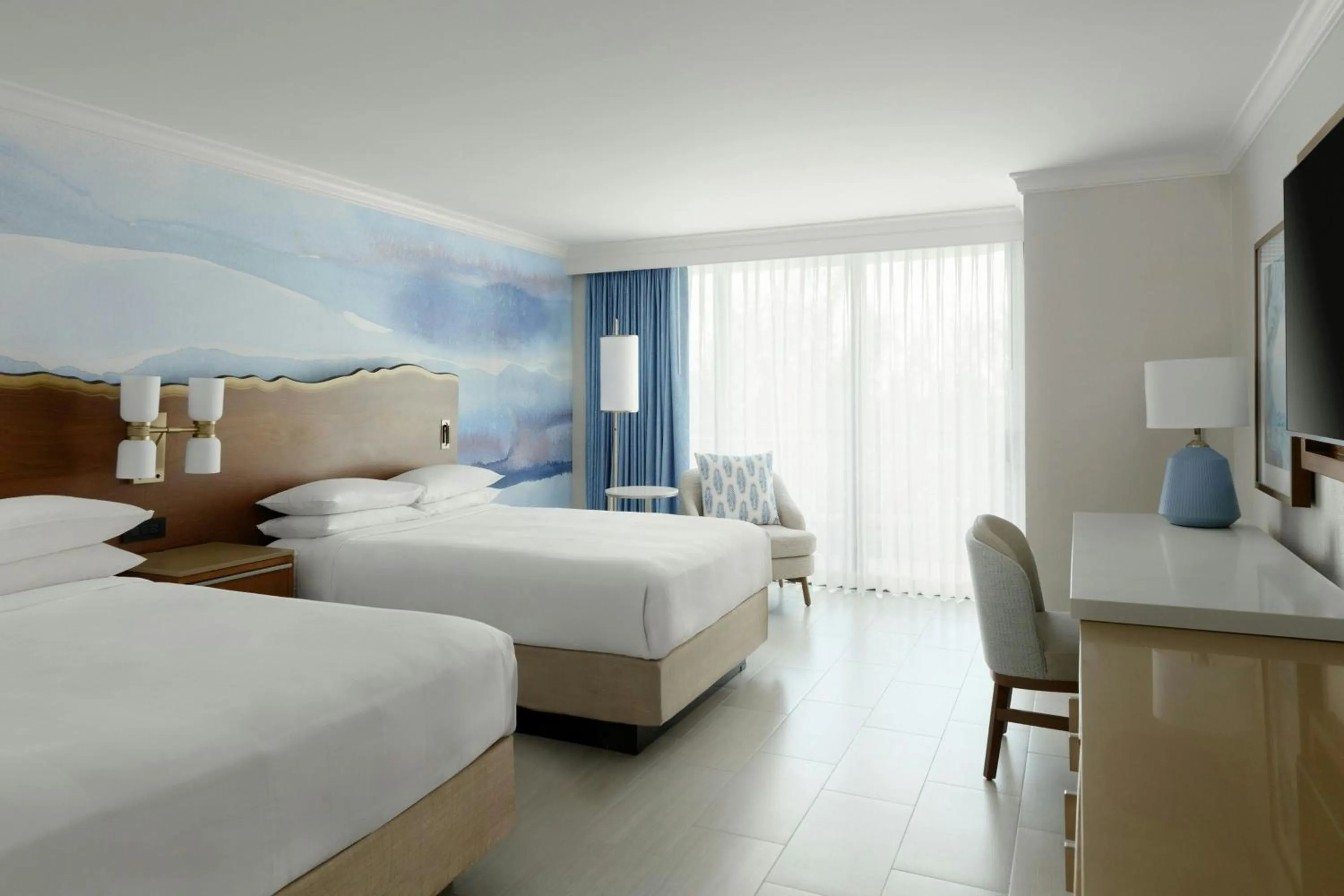 Photo of the whole room, Bed in Fort Lauderdale Marriott Harbor Beach Resort & Spa