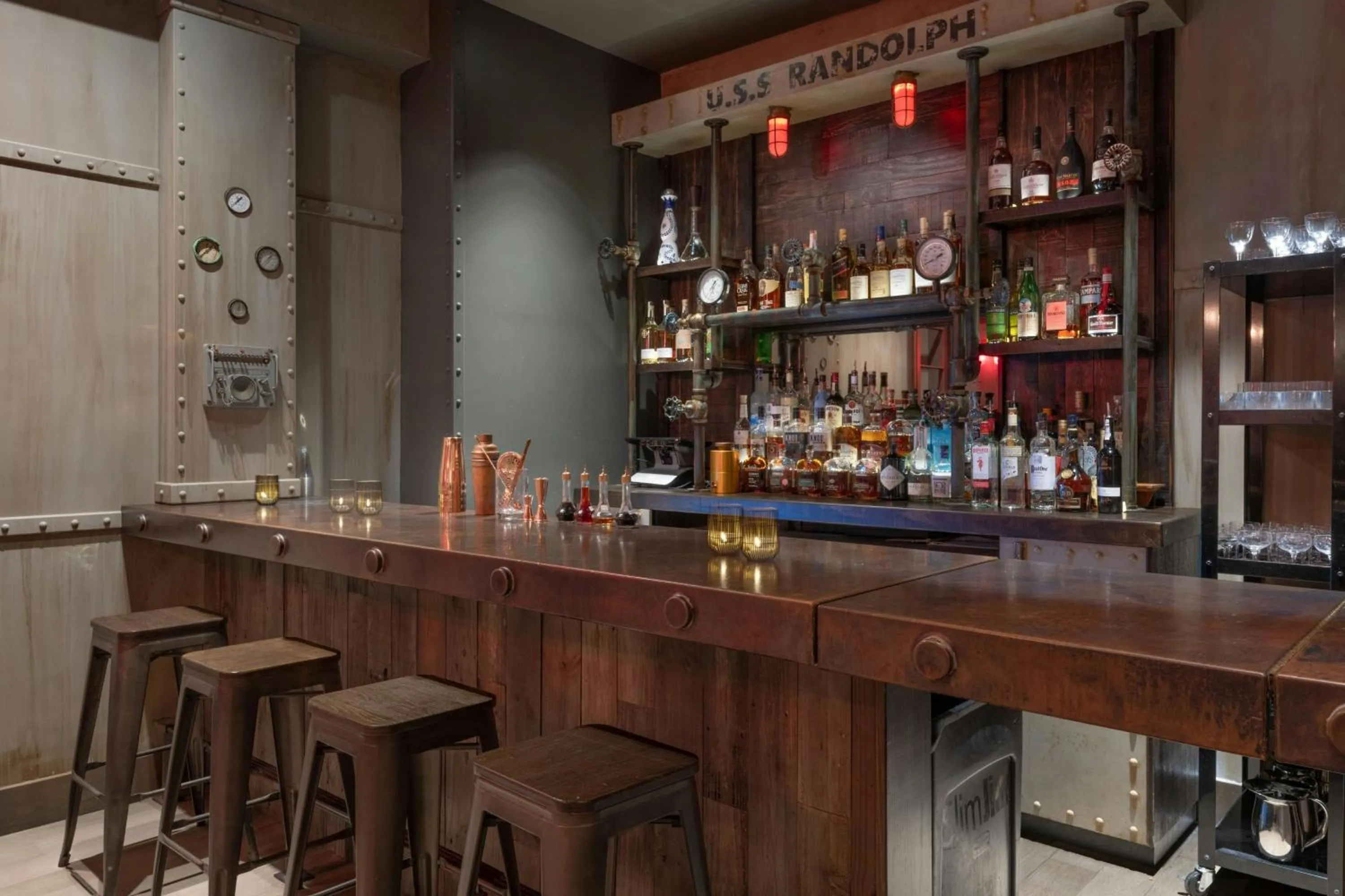 Lounge or bar in Fort Lauderdale Marriott Harbor Beach Resort & Spa