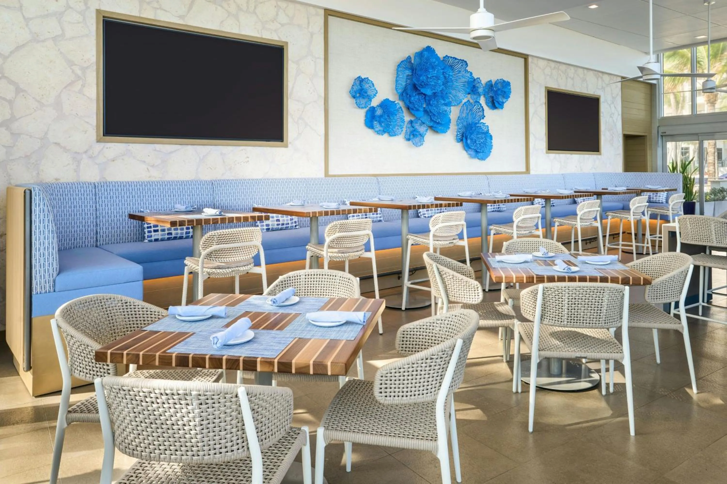 Restaurant/places to eat in Fort Lauderdale Marriott Harbor Beach Resort & Spa