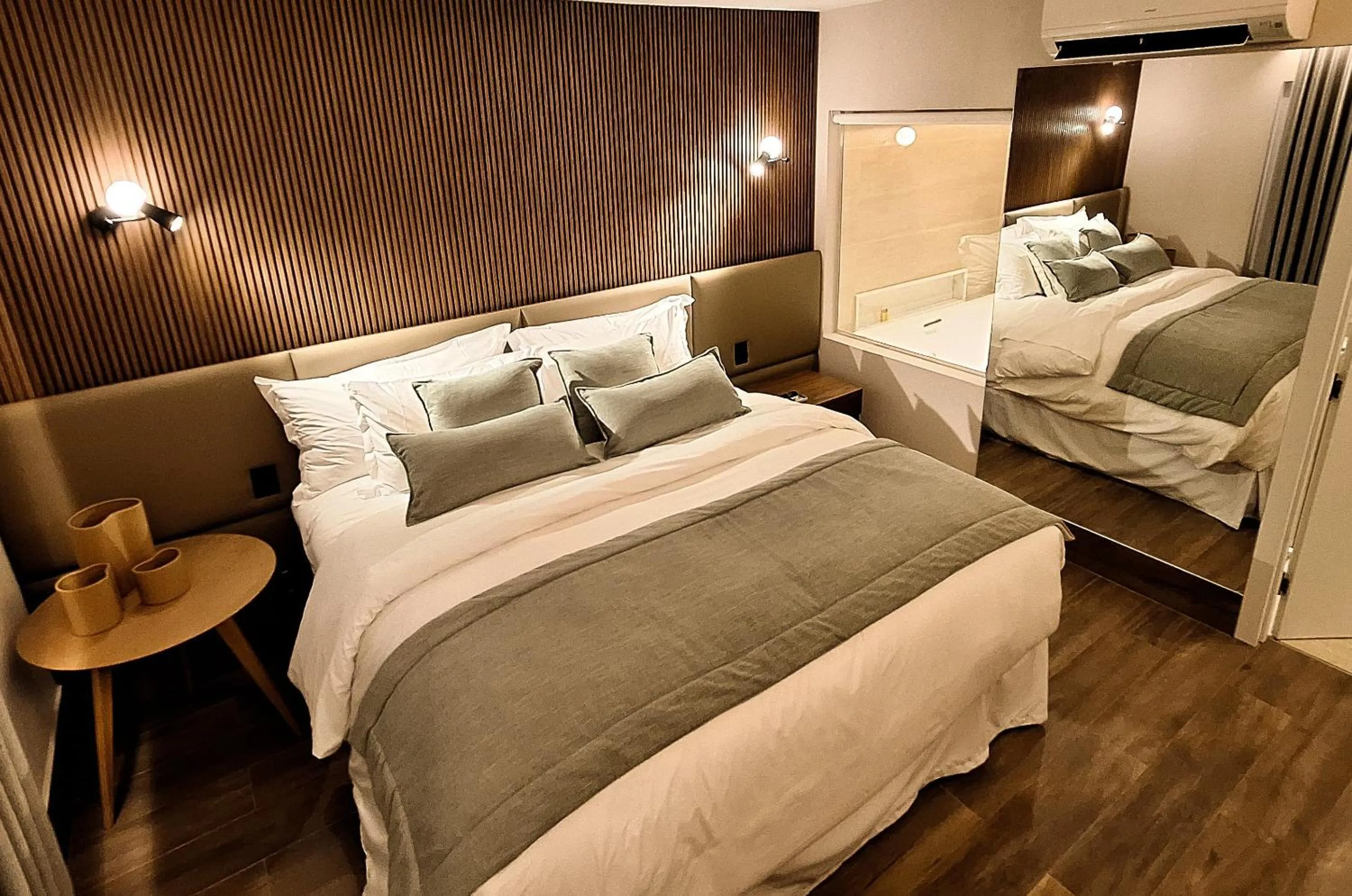 Bedroom, Bed in Hilton Garden Inn Belo Horizonte Lourdes