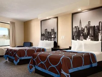 Bedroom in Super 8 by Wyndham Rahway/Newark