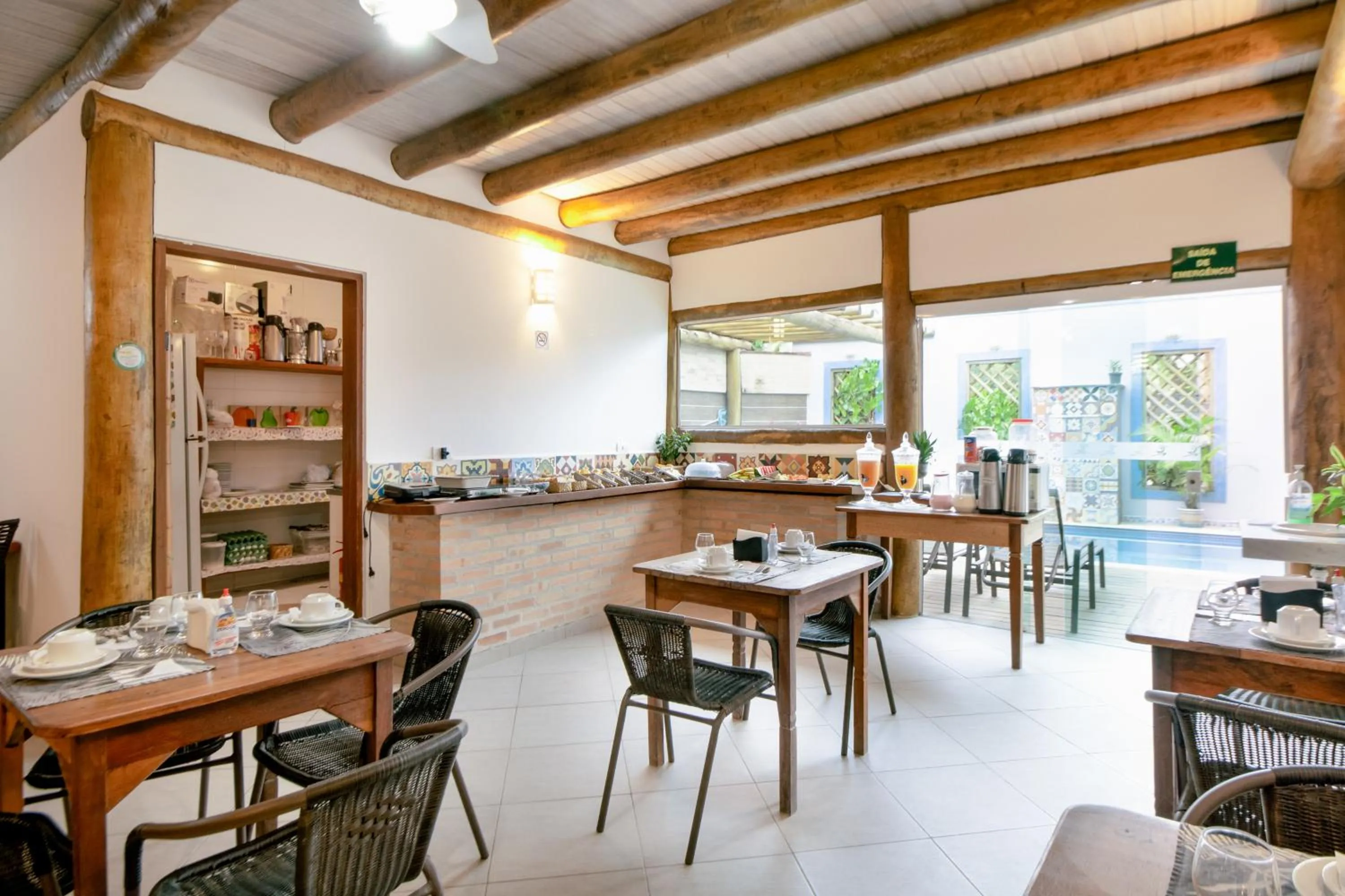 Restaurant/places to eat in VELINN Pousada Iguana Azul