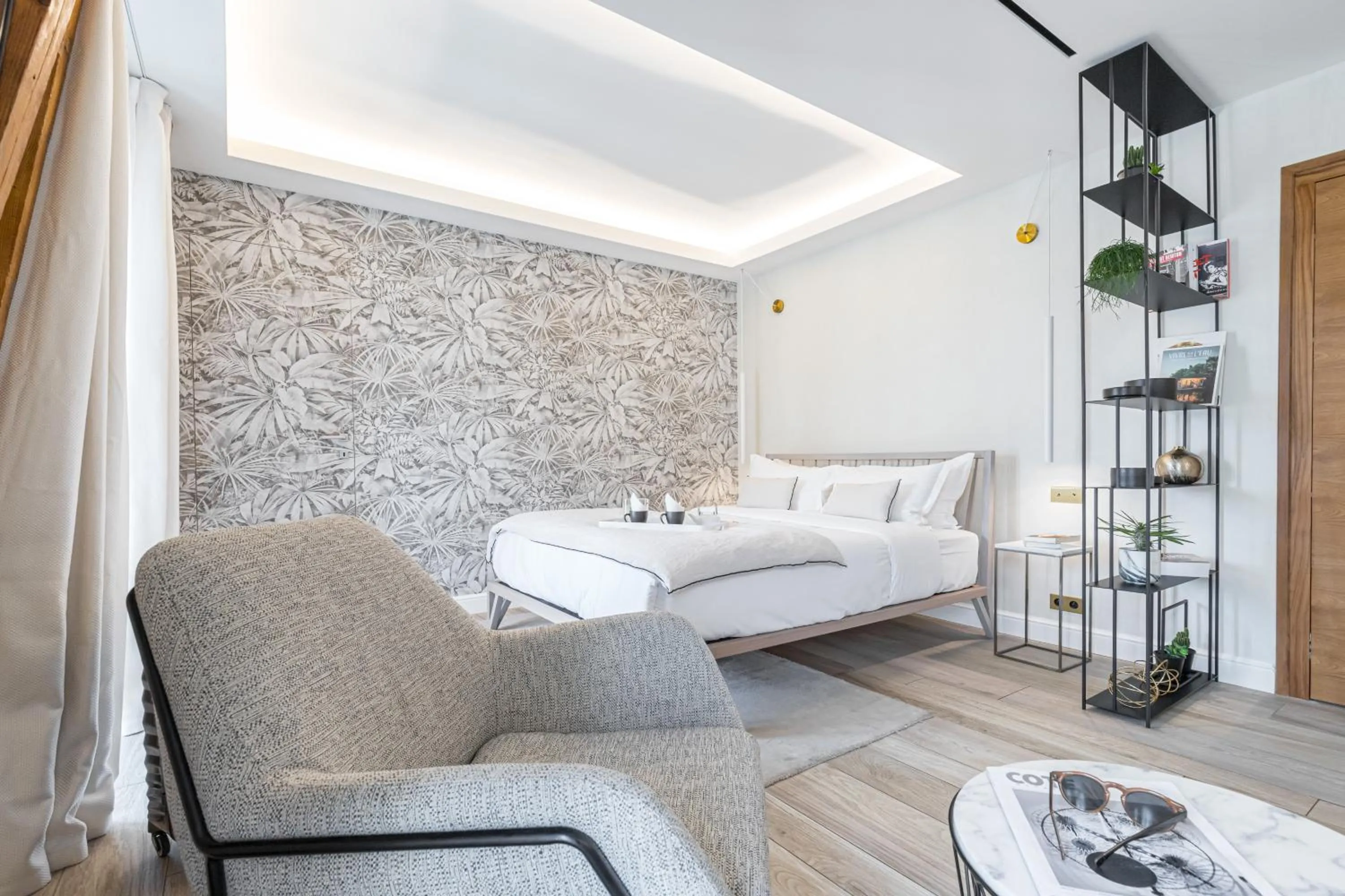 Photo of the whole room, Bed in Le Dortoir Boutique Suites