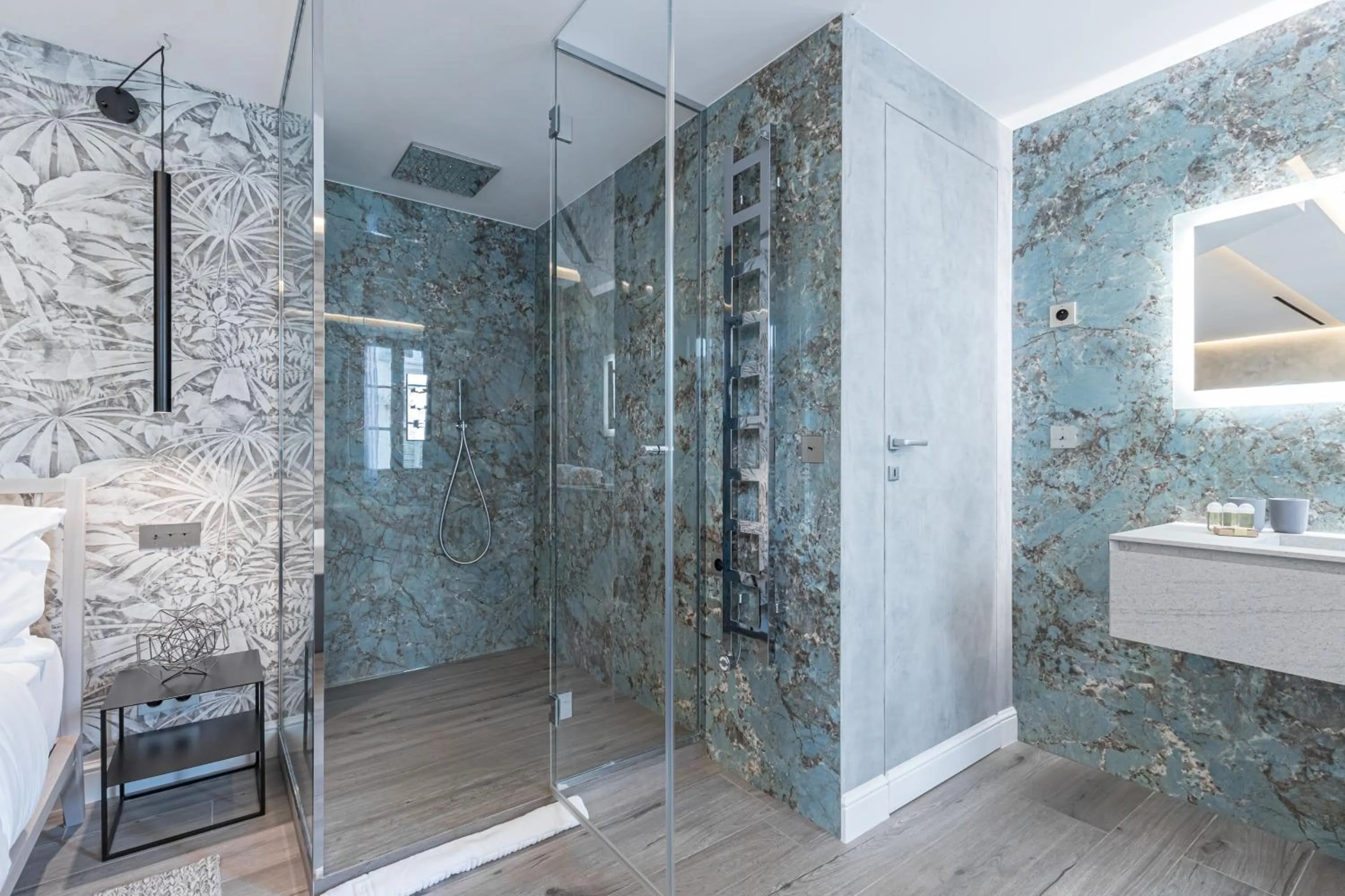 Bathroom in Le Dortoir Boutique Suites