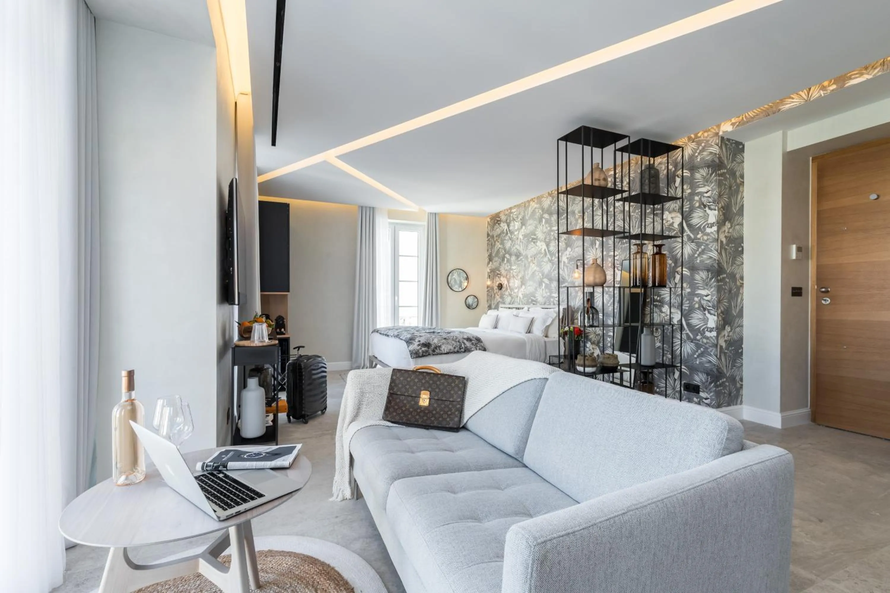 Photo of the whole room in Le Dortoir Boutique Suites