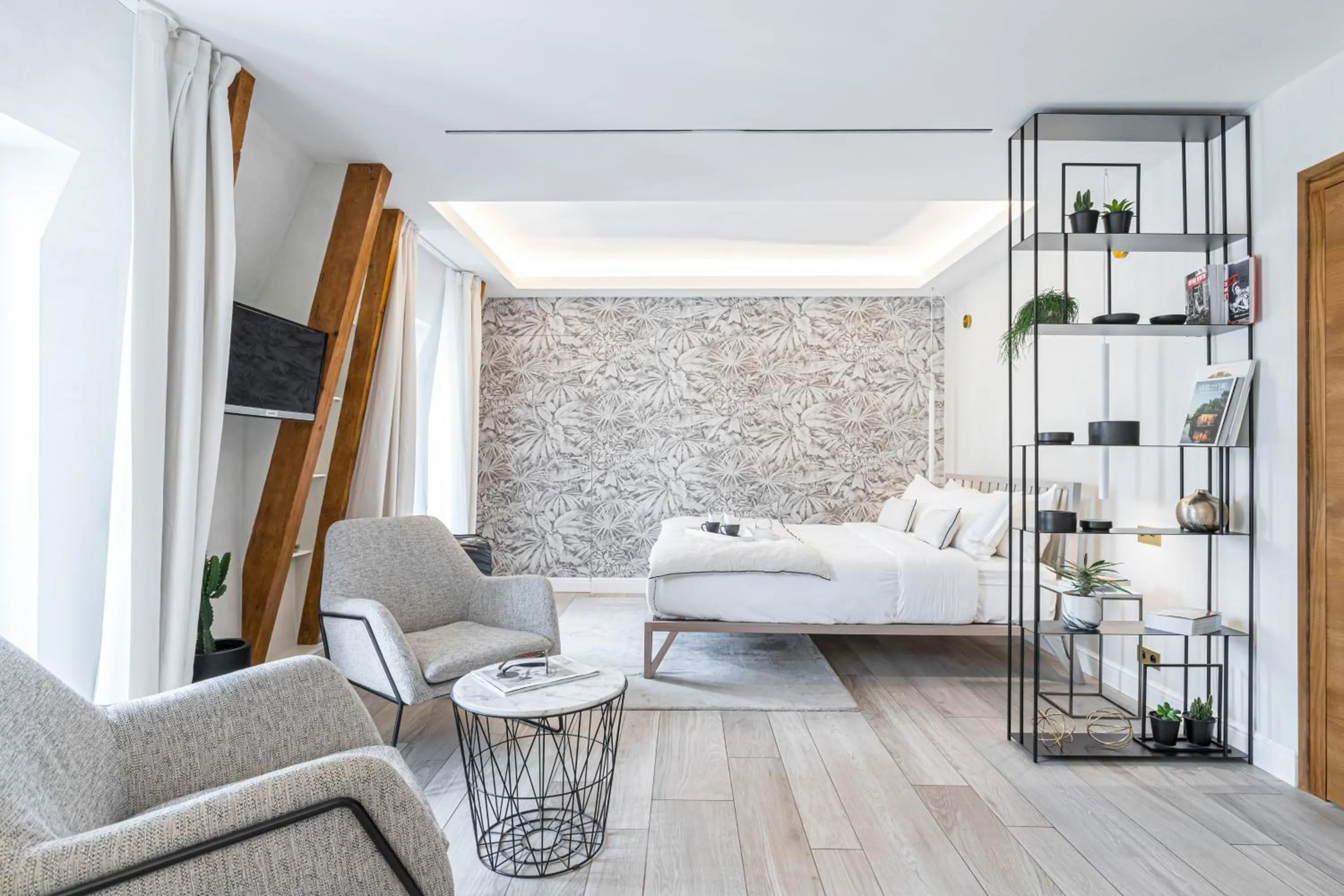 Photo of the whole room, Bed in Le Dortoir Boutique Suites