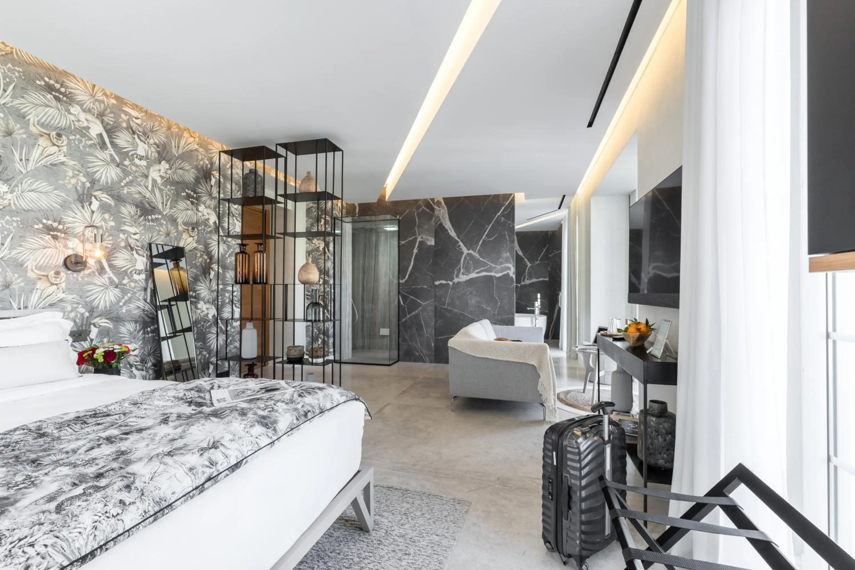 Photo of the whole room, Bed in Le Dortoir Boutique Suites