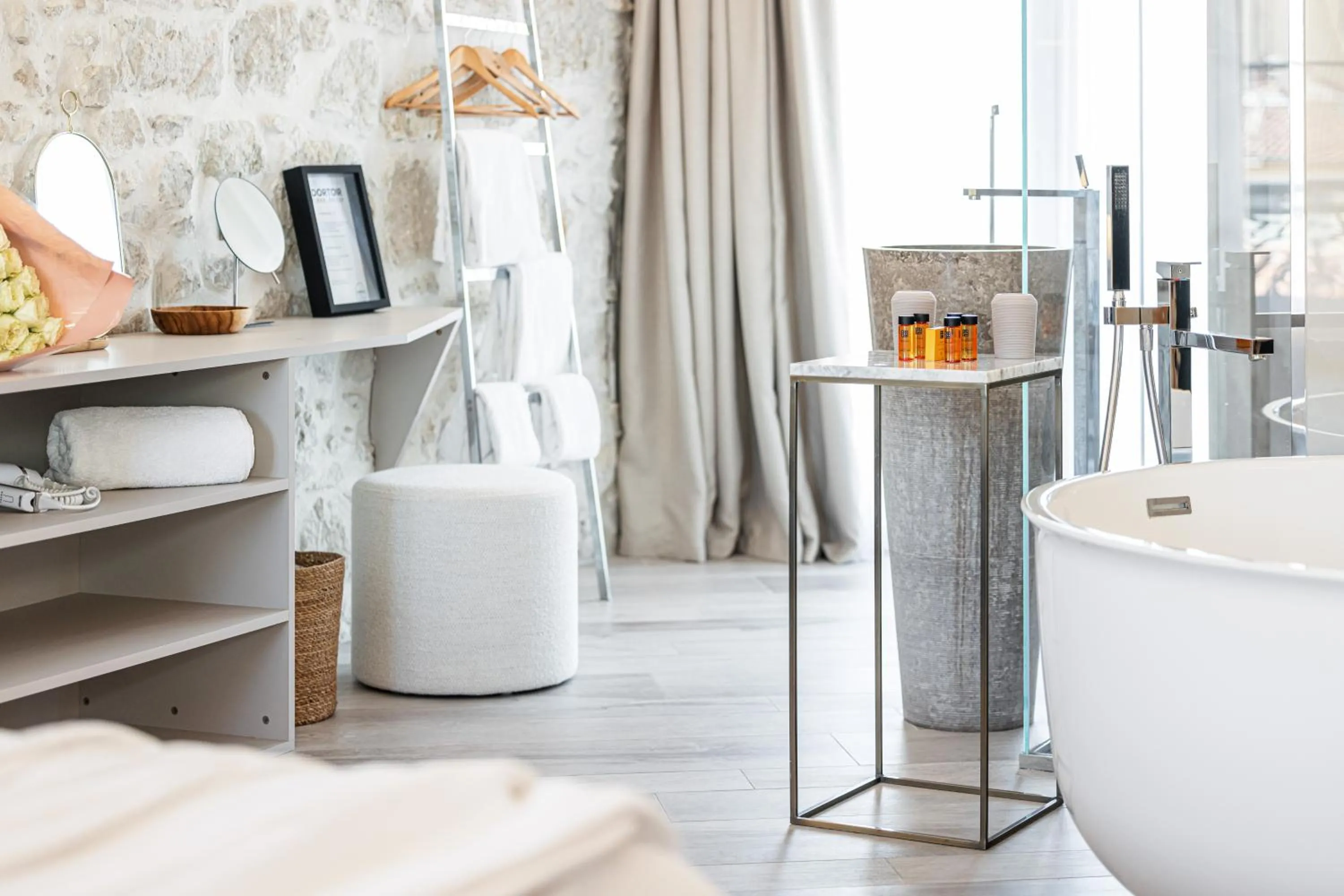 Decorative detail in Le Dortoir Boutique Suites