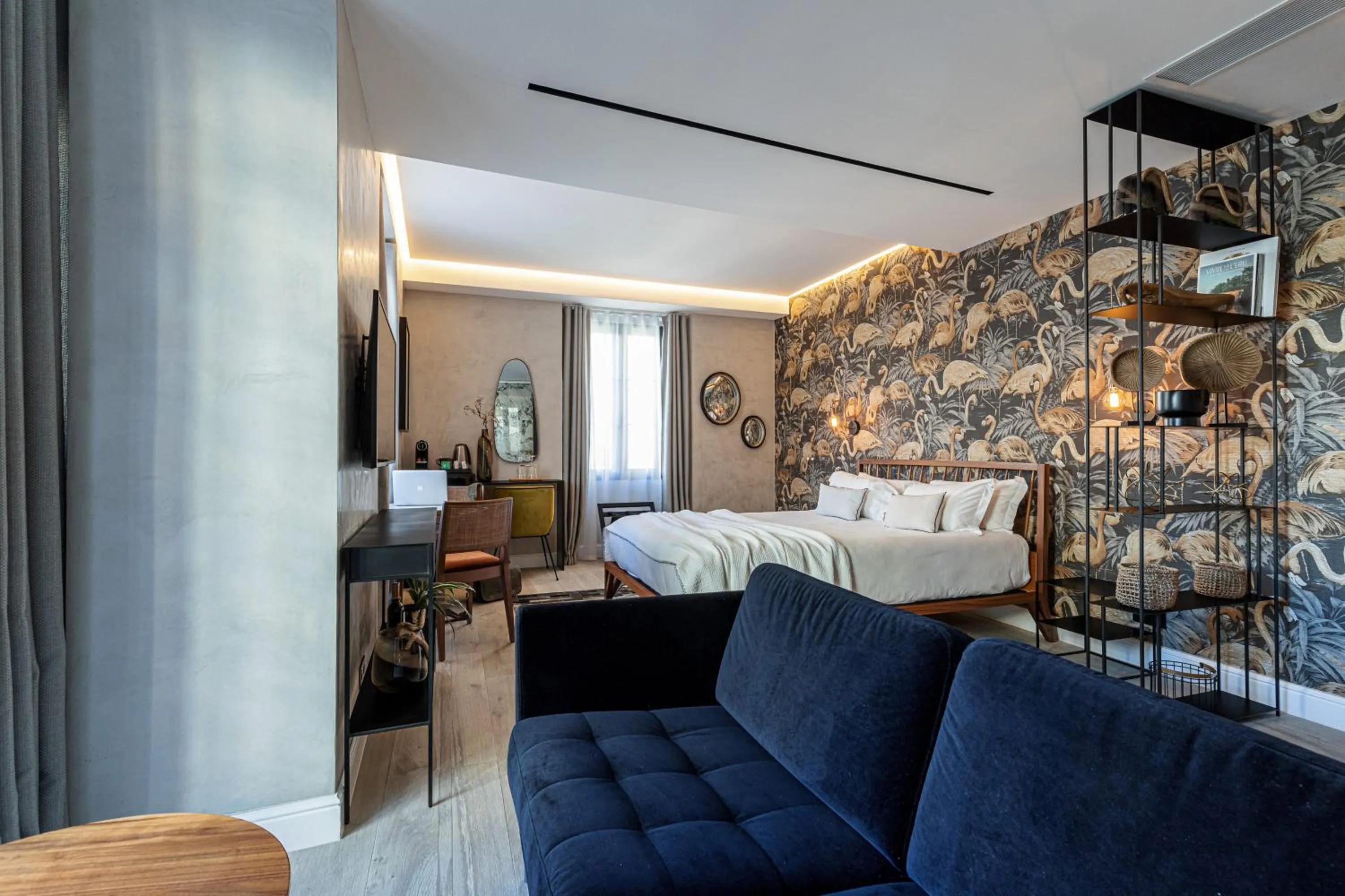 Photo of the whole room, Bed in Le Dortoir Boutique Suites