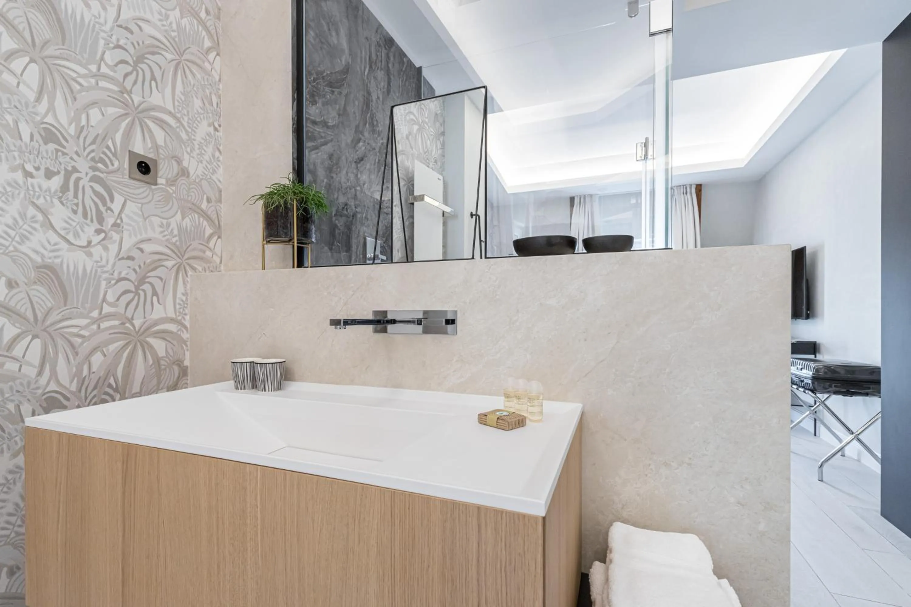 Bathroom in Le Dortoir Boutique Suites