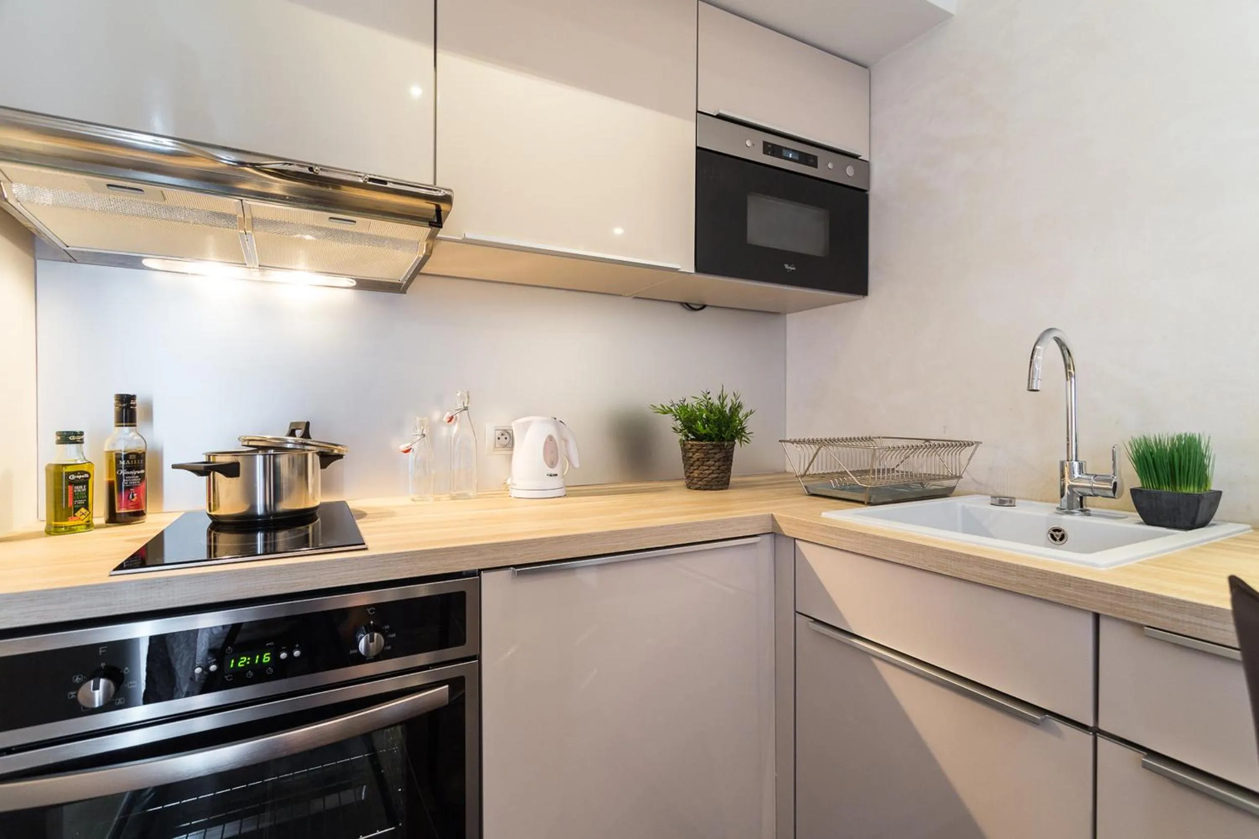 Coffee/tea facilities in Villa Velvet