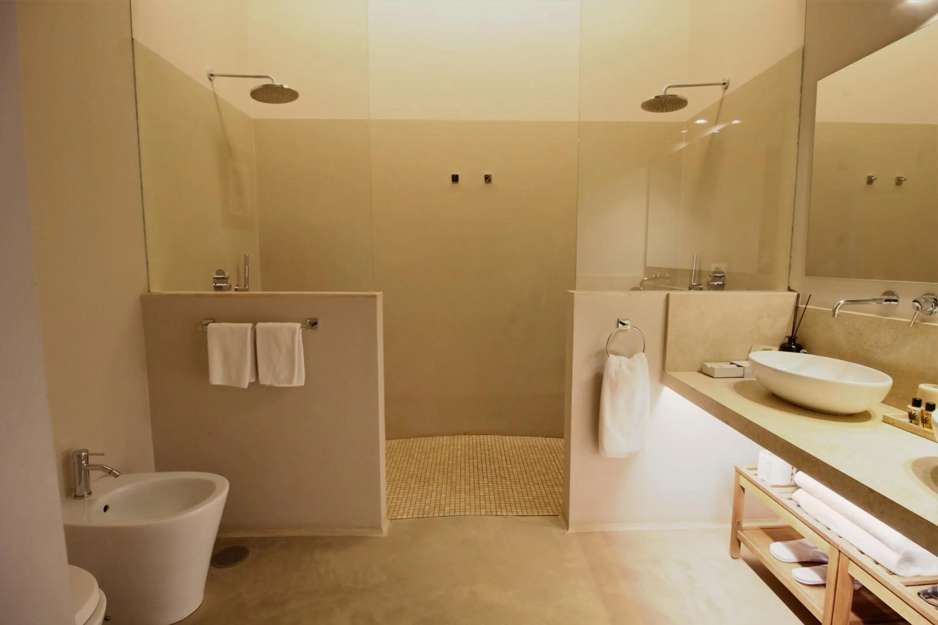Bathroom in Domus 21 Luxury Suites