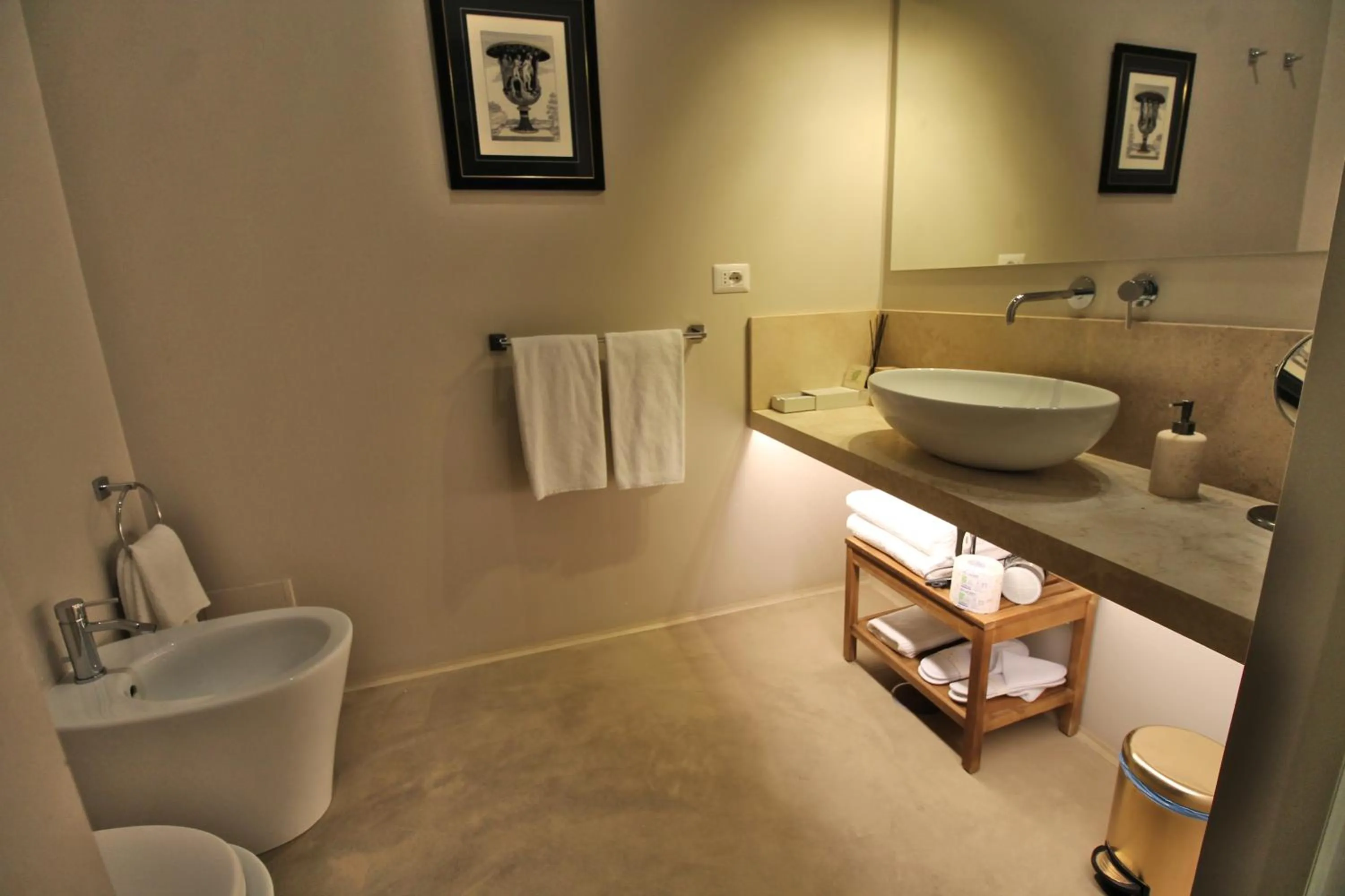 Bathroom in Domus 21 Luxury Suites