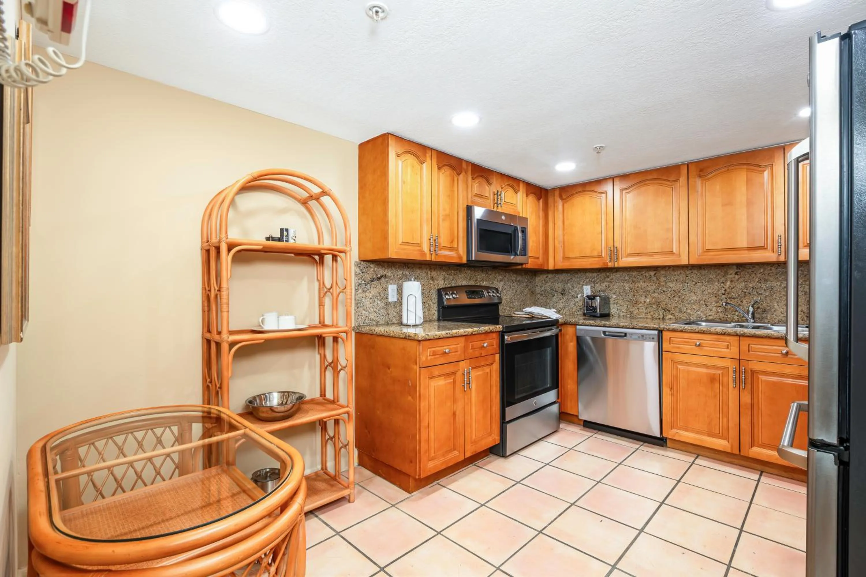 kitchen in Vacation Village at Bonaventure, Fort Lauderdale