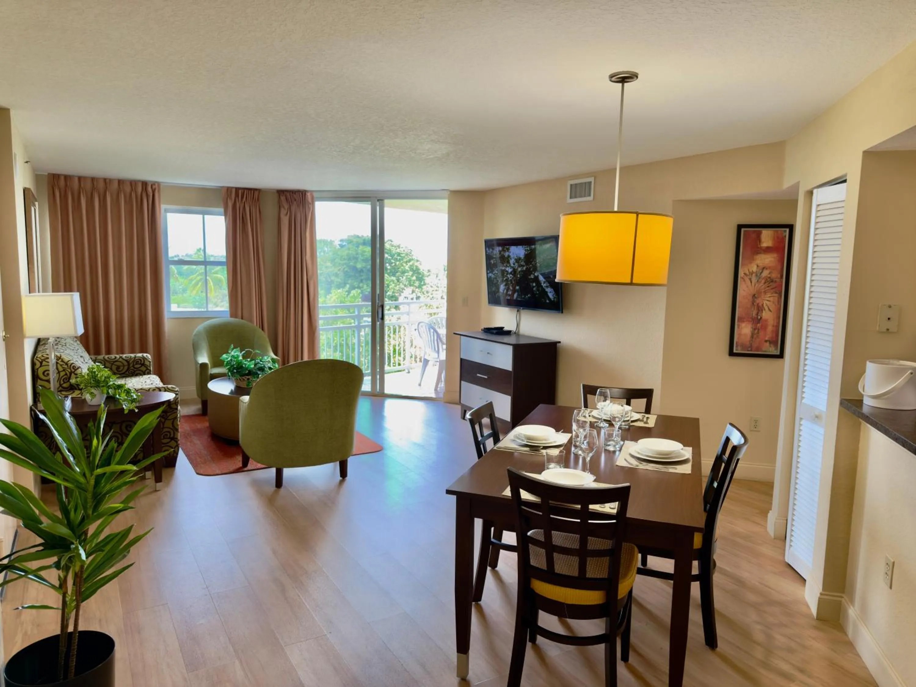 Superior One-Bedroom King Suite in Vacation Village at Bonaventure, Fort Lauderdale