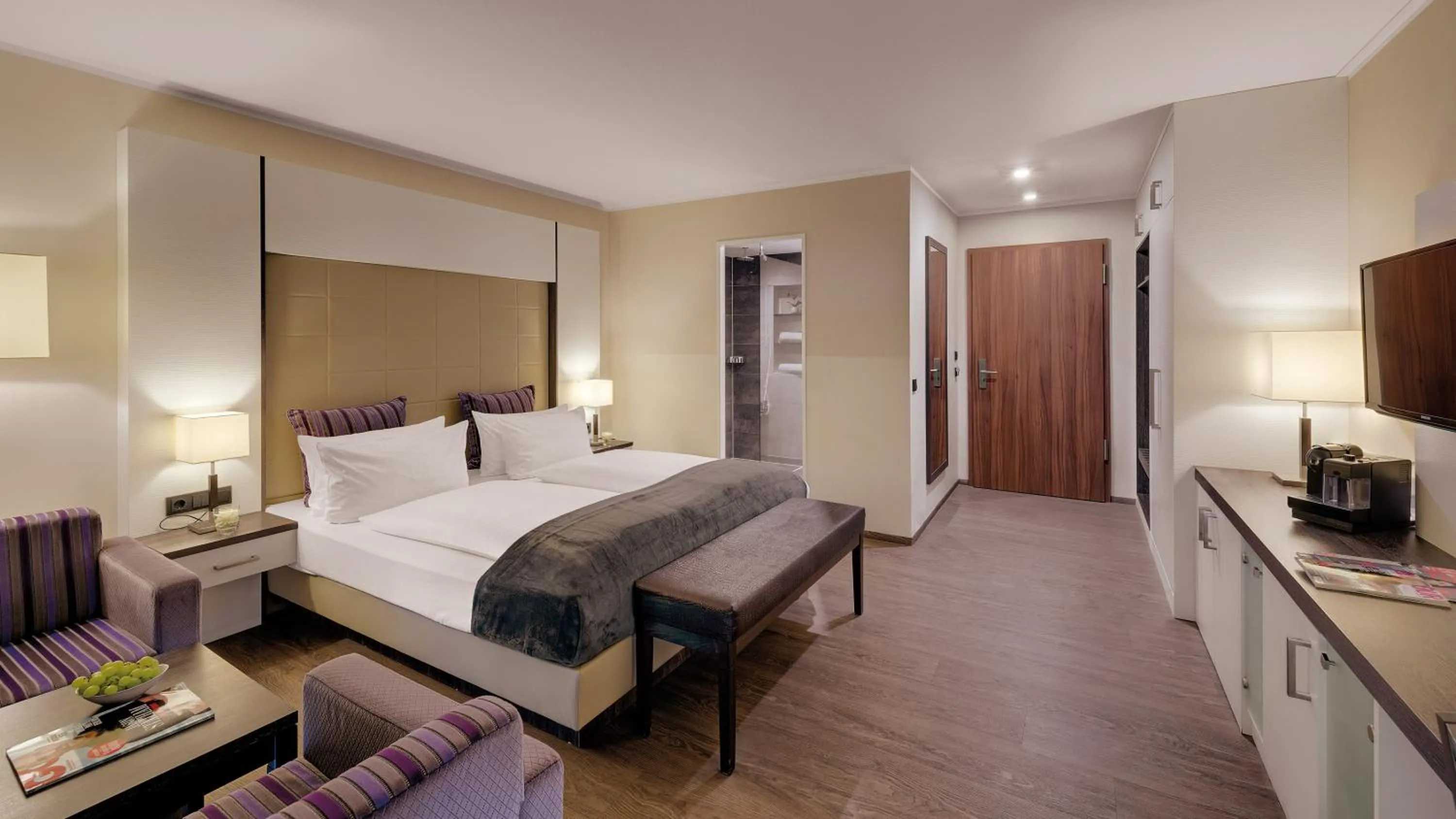 TV and multimedia, Bed in Bayside