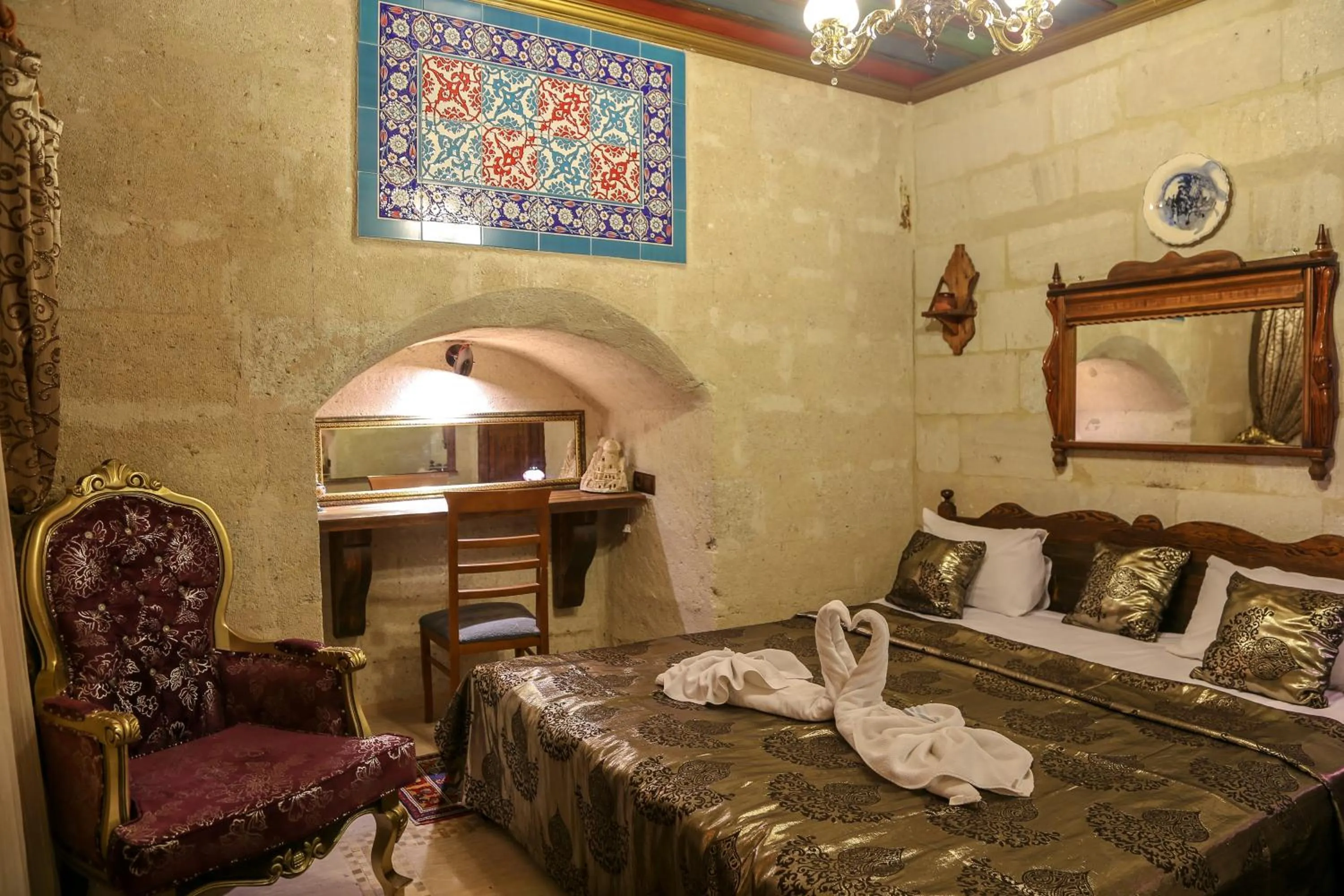 Decorative detail, Bed in Goreme Palace Cave Suites