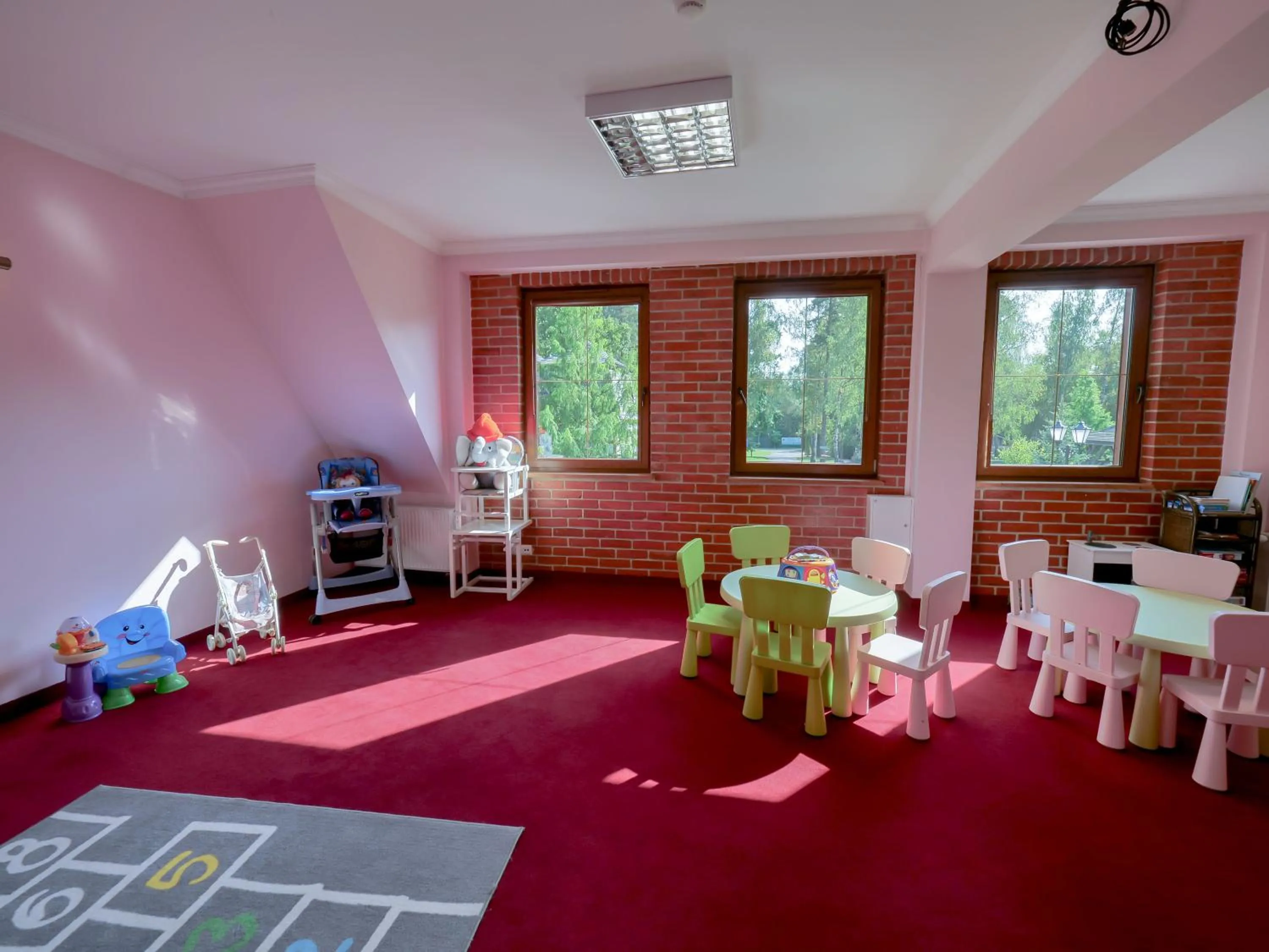 Seating area in Hotel Szymbark
