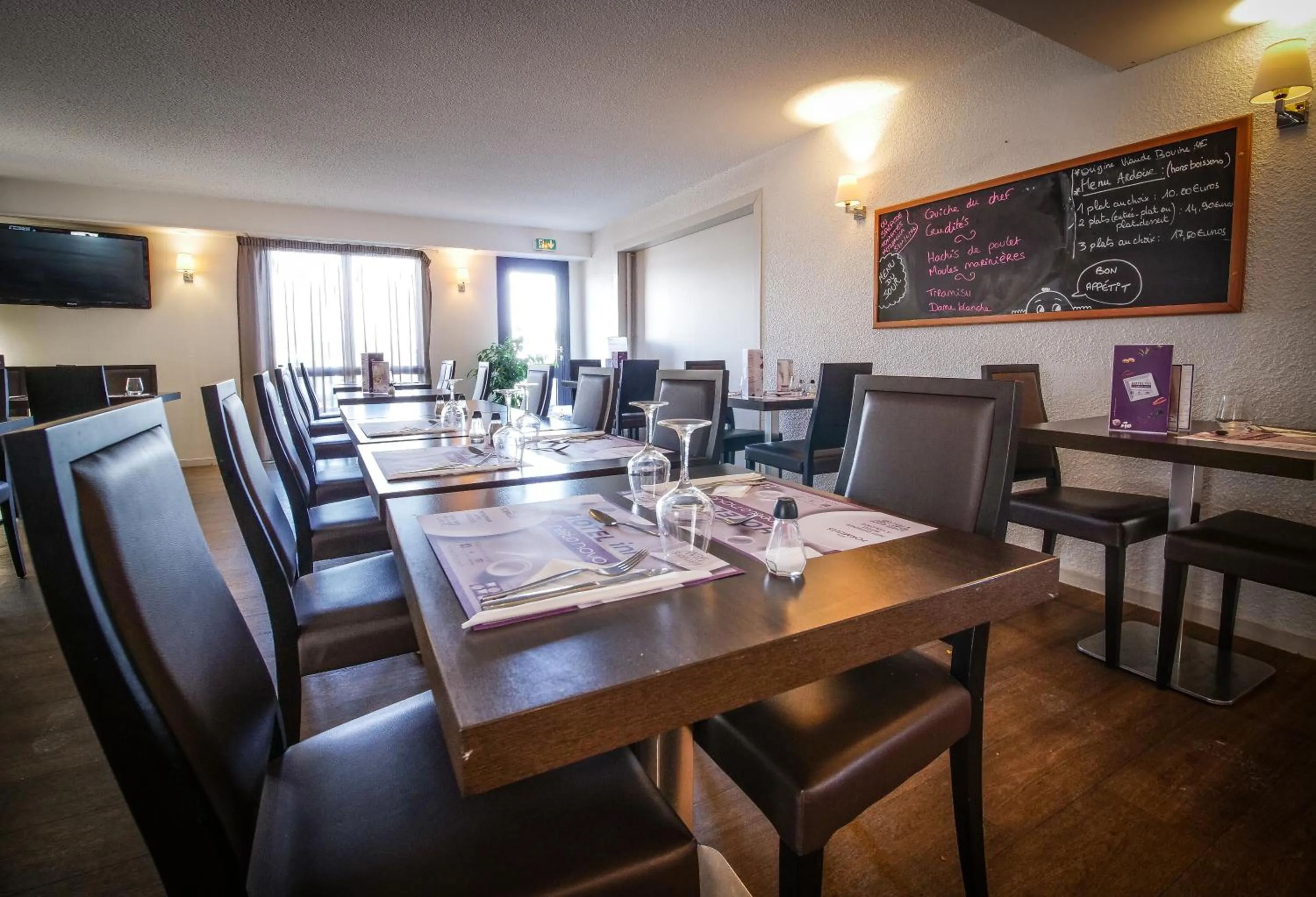 Restaurant/places to eat in Hôtel Inn Design Resto Novo Vannes