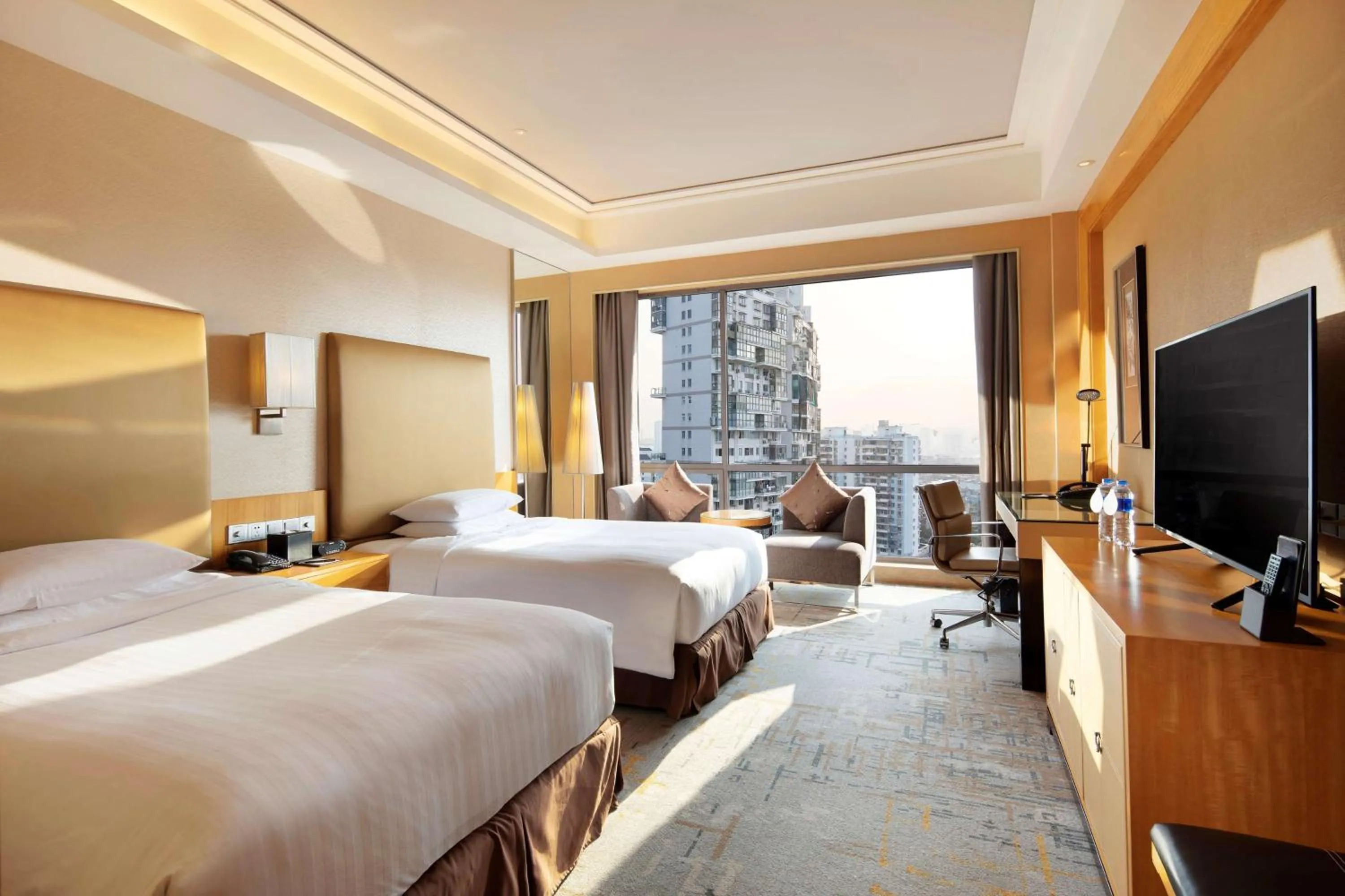 Bedroom, Bed in Hilton Xiamen, Lobby Links to Metro&shopping mall, Near train station