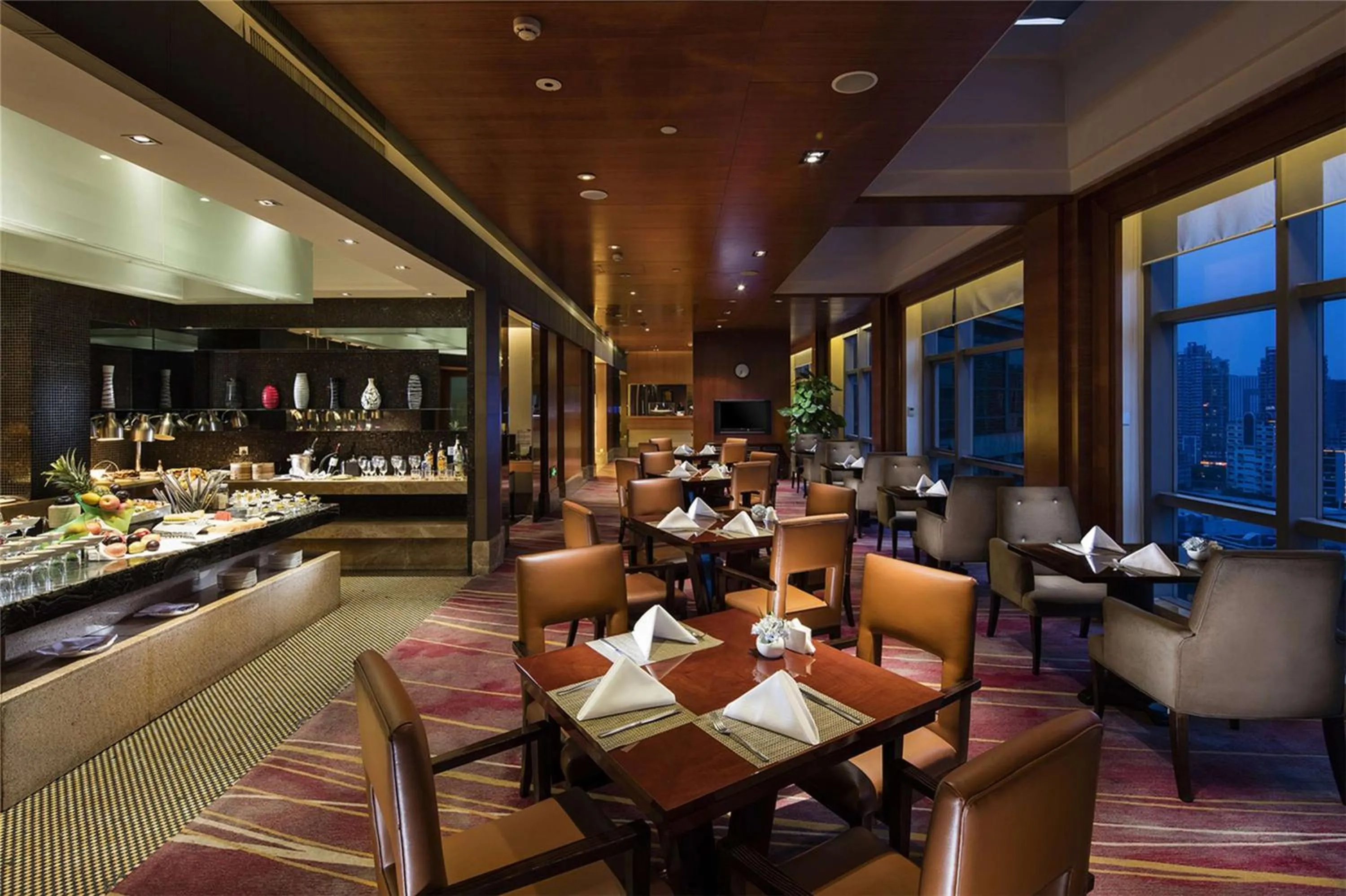 Property building in Hilton Xiamen, Lobby Links to Metro&shopping mall, Near train station