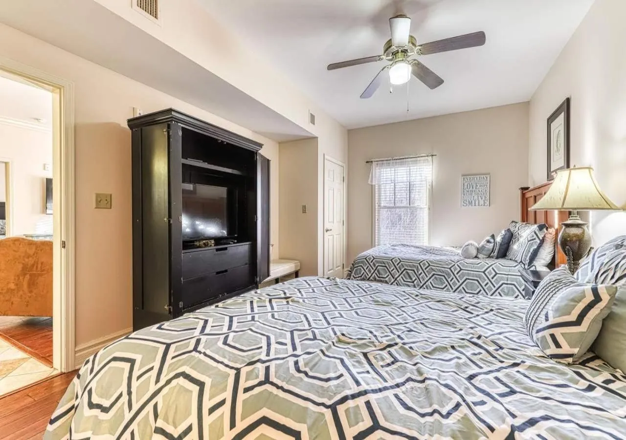 Baskins Creek Condos by TS