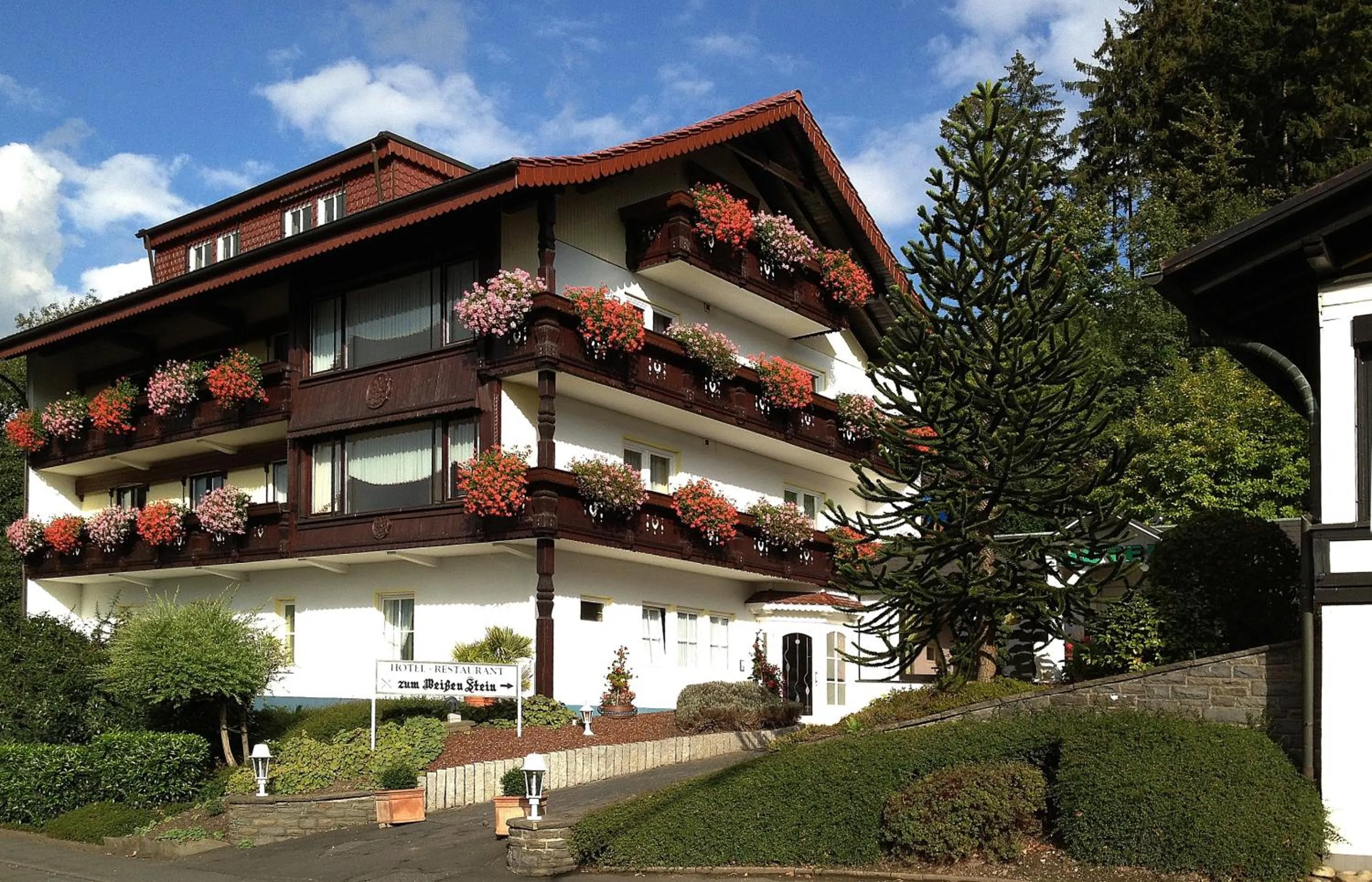 Property building in Hotel Zum weißen Stein