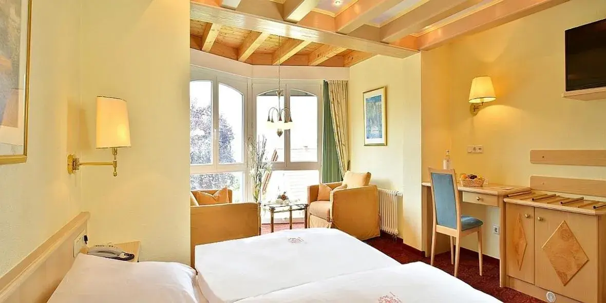 Deluxe Double Room - single occupancy in Hotel Zum weißen Stein Deluxe Double Room - single occupancy in Hotel Zum weißen Stein