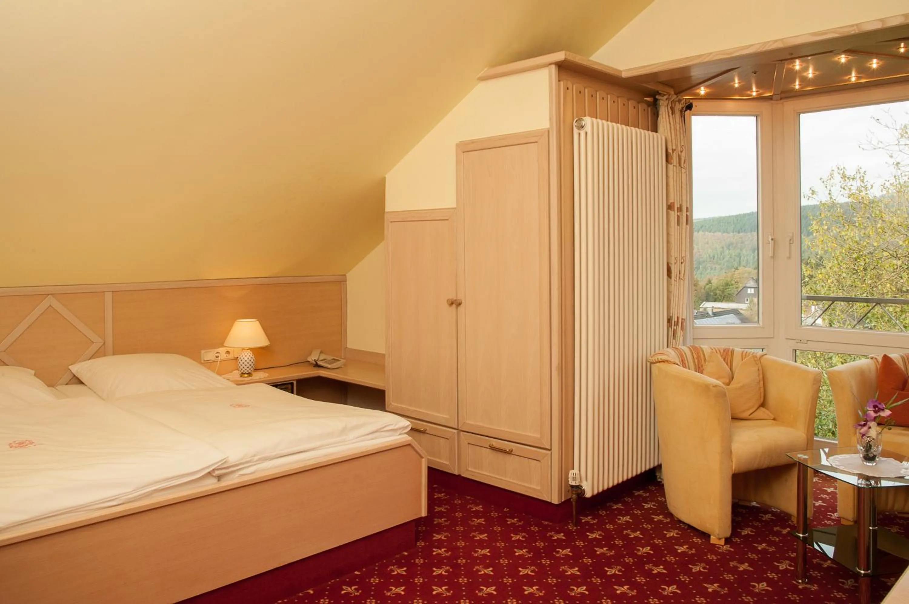 Photo of the whole room, Bed in Hotel Zum weißen Stein