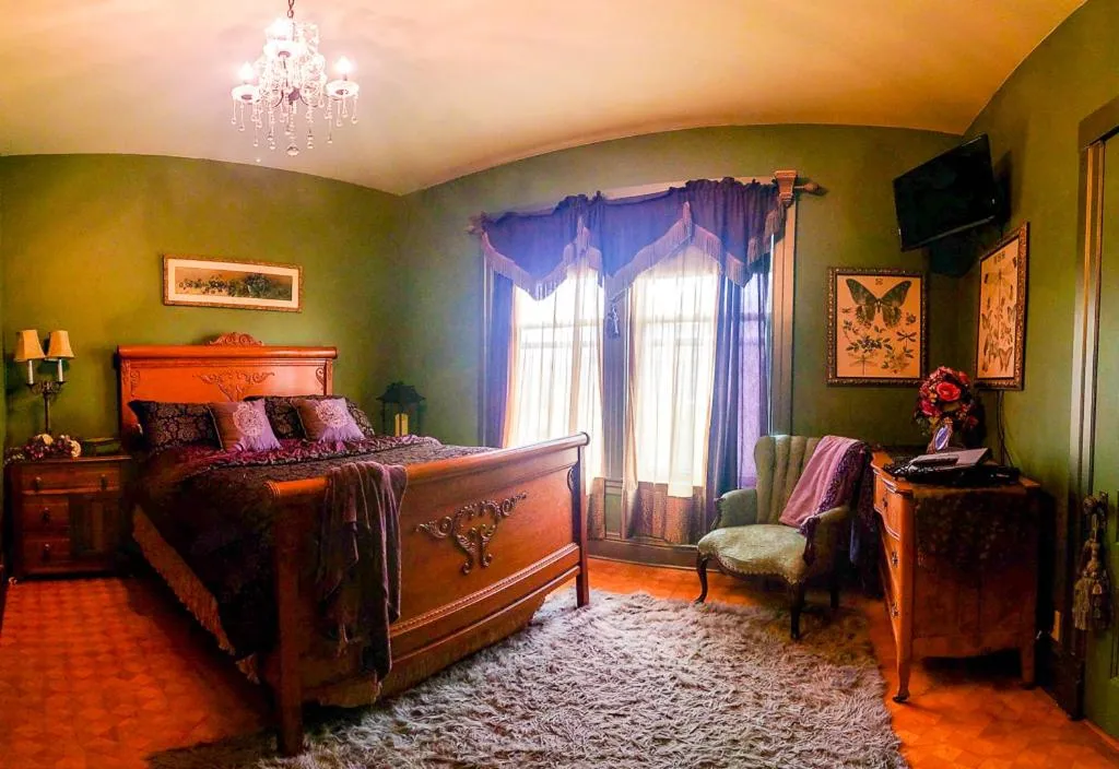 Bed in Linda Sue Manor