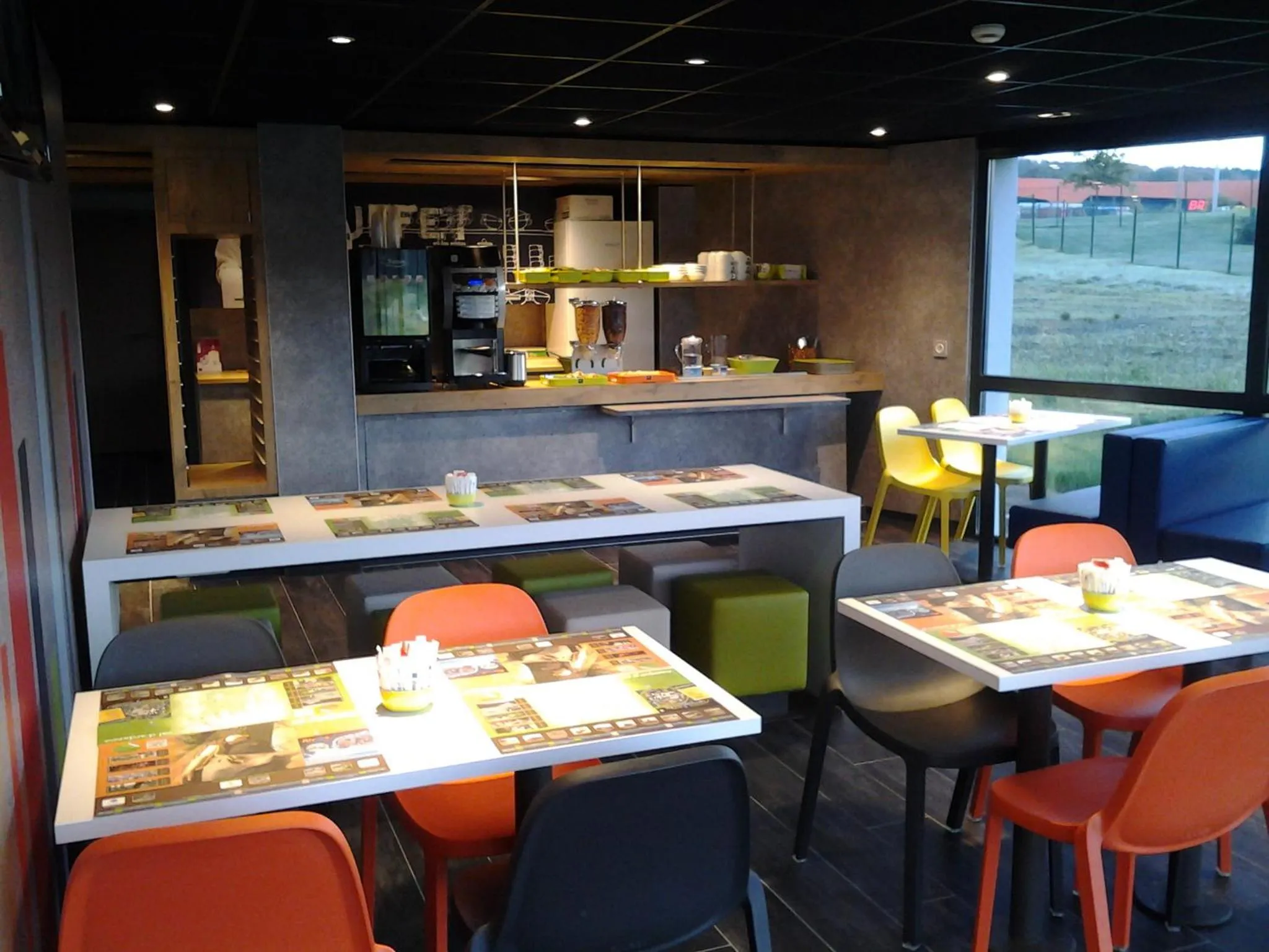 Restaurant/places to eat in ibis budget Givet