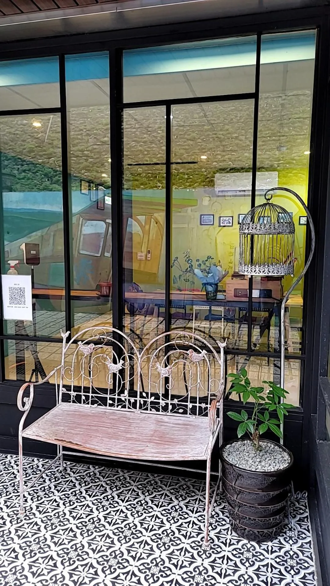 Property building in Xi Yin Zhi Su