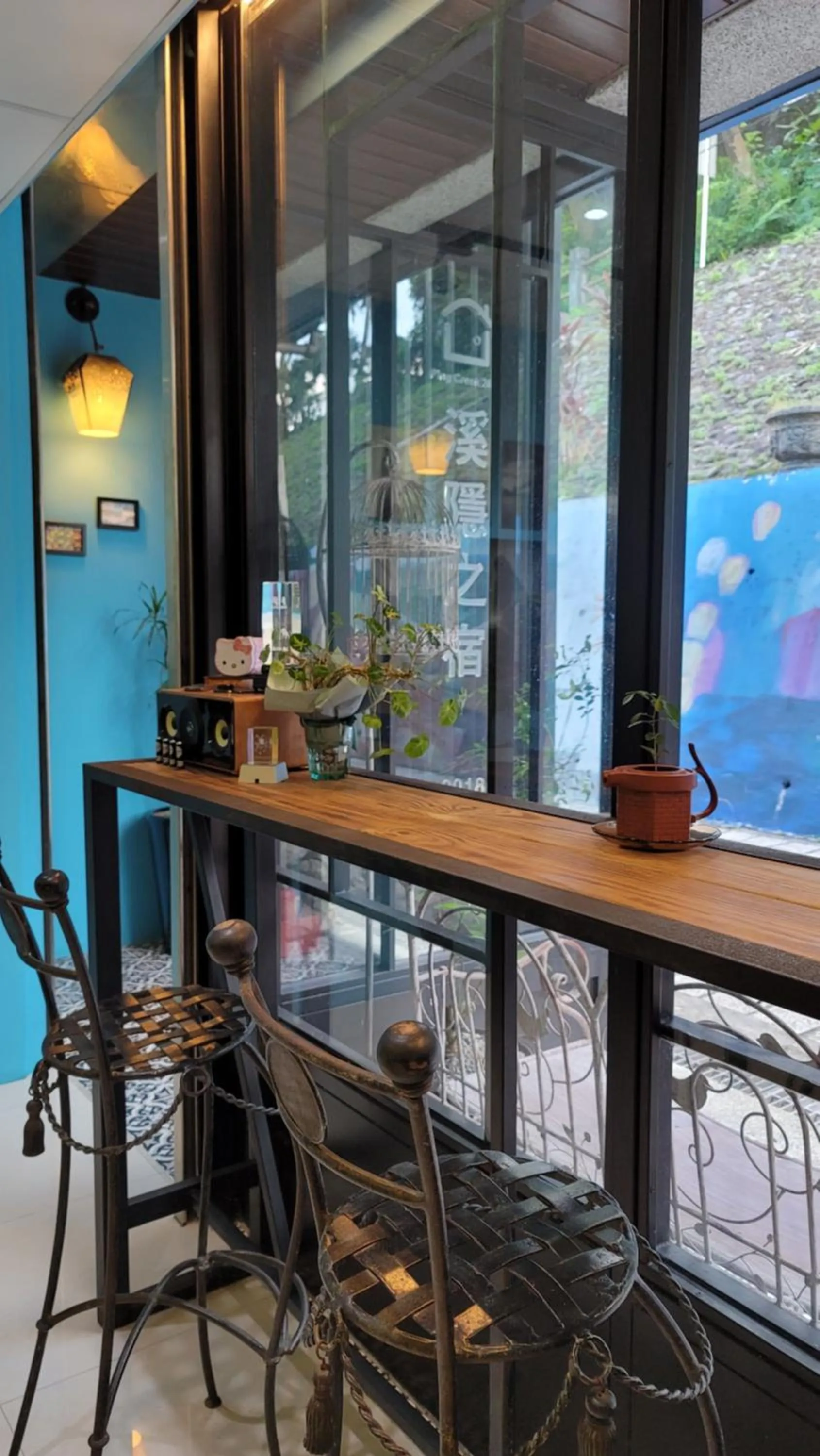 On site in Xi Yin Zhi Su