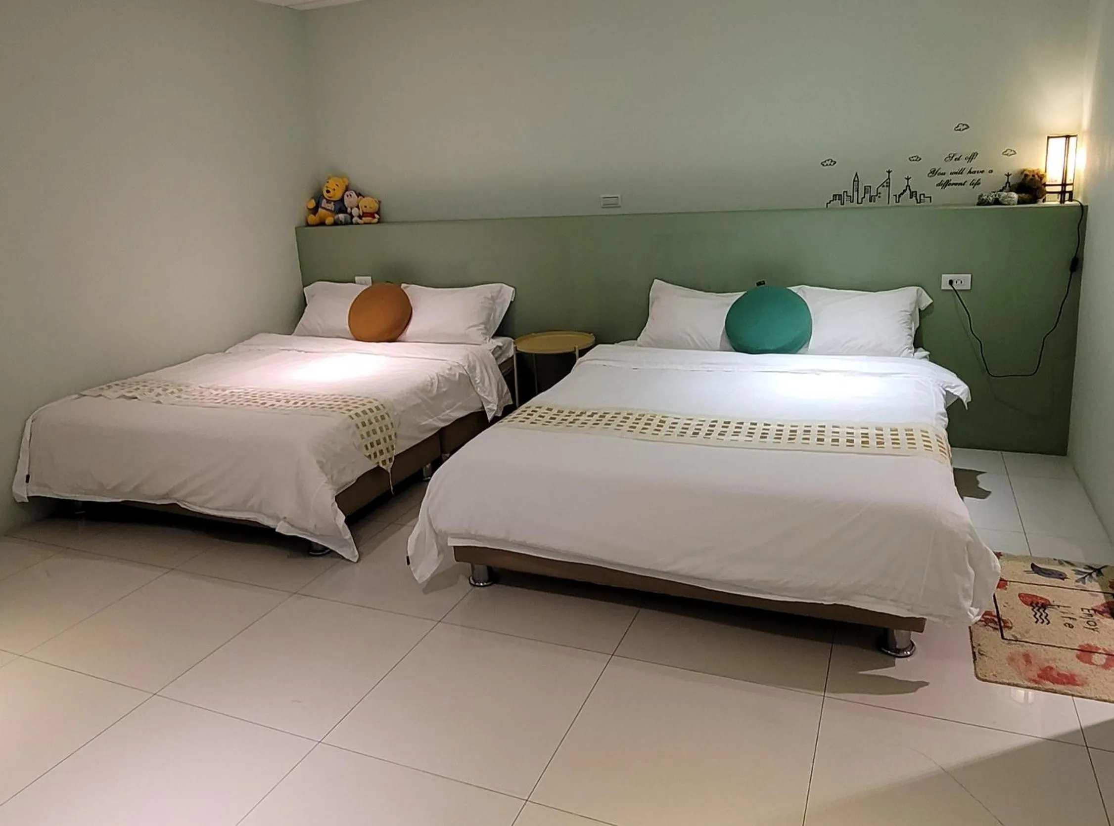 Photo of the whole room, Bed in Xi Yin Zhi Su