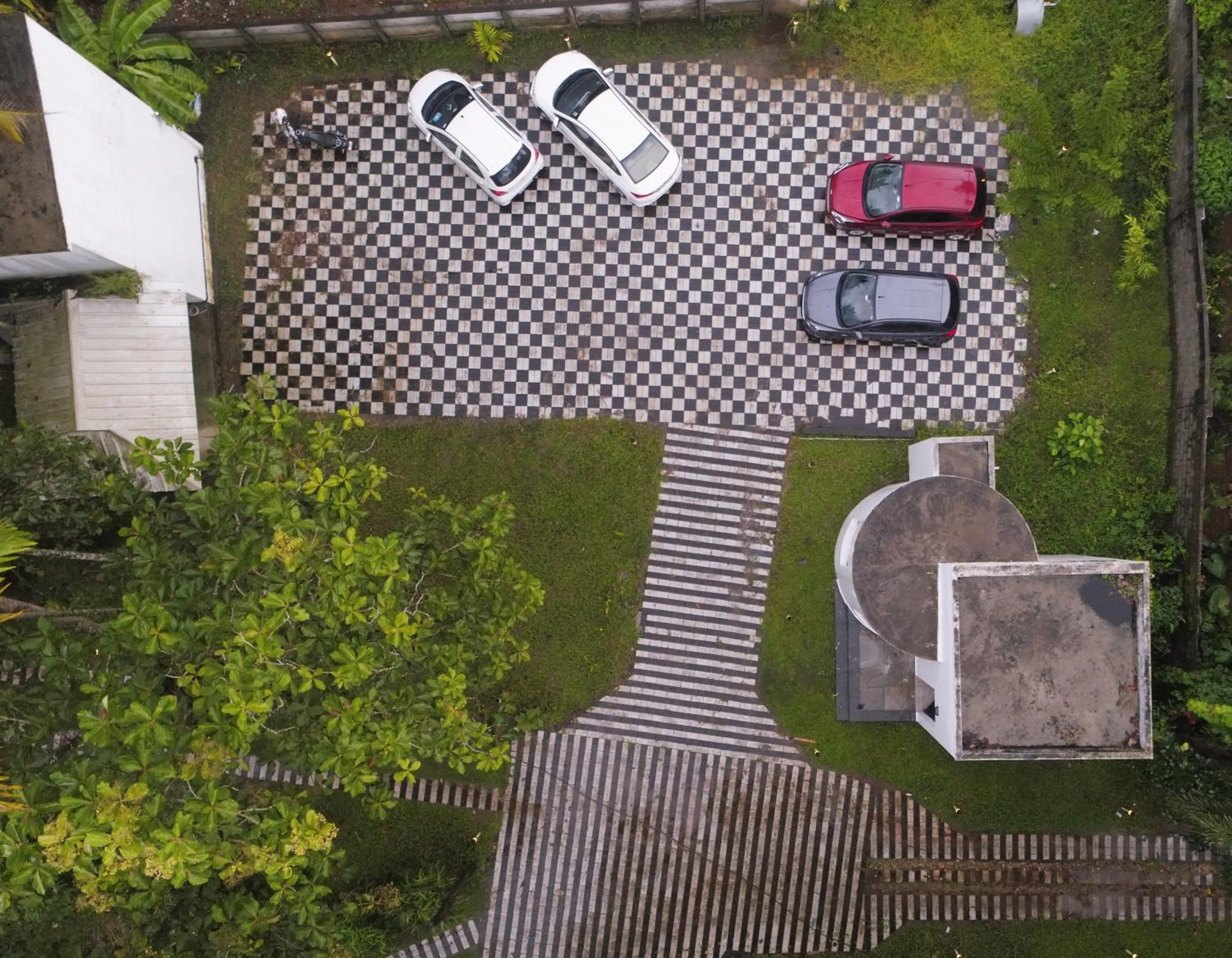 Parking in S RIVER RESORTS