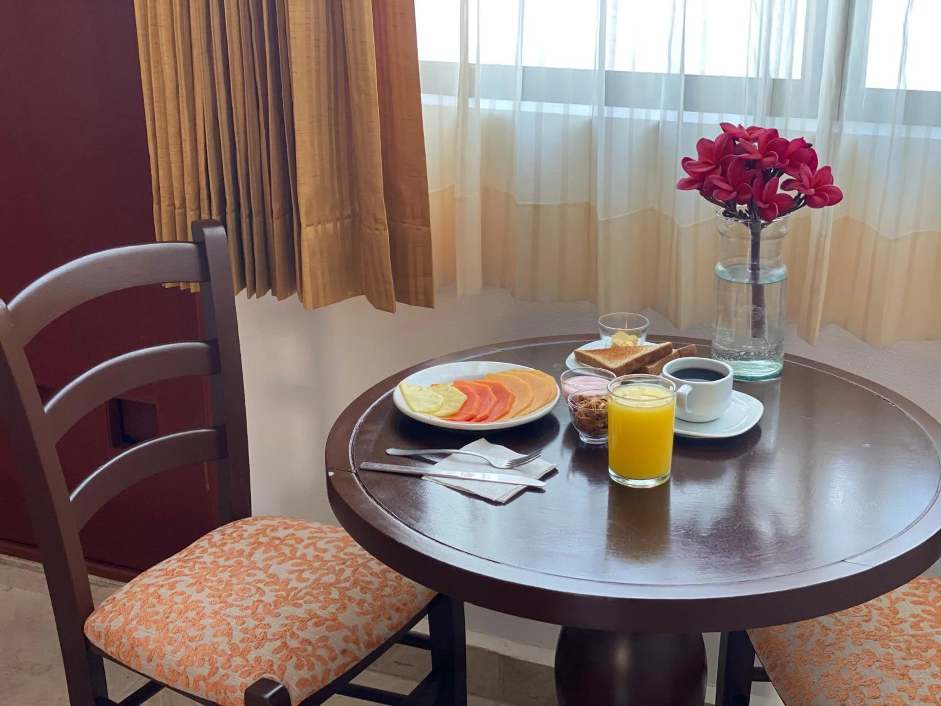 Continental breakfast in Hotel Las Golondrinas